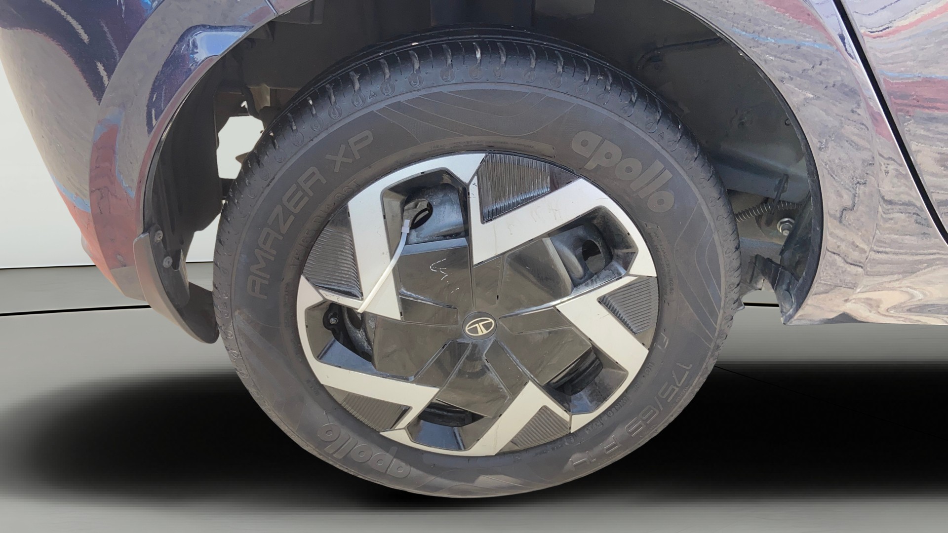 View 2025 Tata Tiago Revotorq XB Image 23 Used 2025 Tata Tiago Revotorq XB Image 23