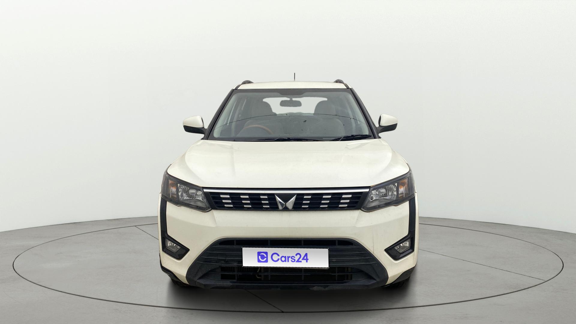 2023 महिंद्रा एक्सयूवी300 W4 Petrol BS IV 2023 महिंद्रा एक्सयूवी300 W4 Petrol BS IV