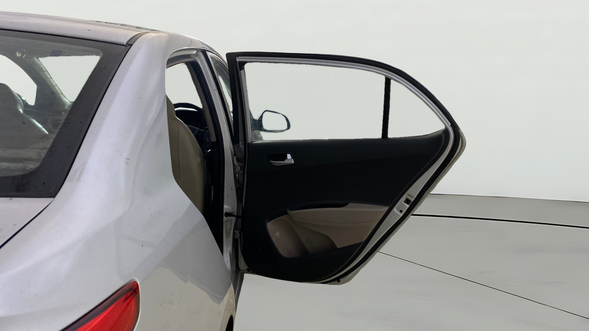 View 2016 Hyundai Xcent S Petrol Image 7 Used 2016 Hyundai Xcent S Petrol Image 7