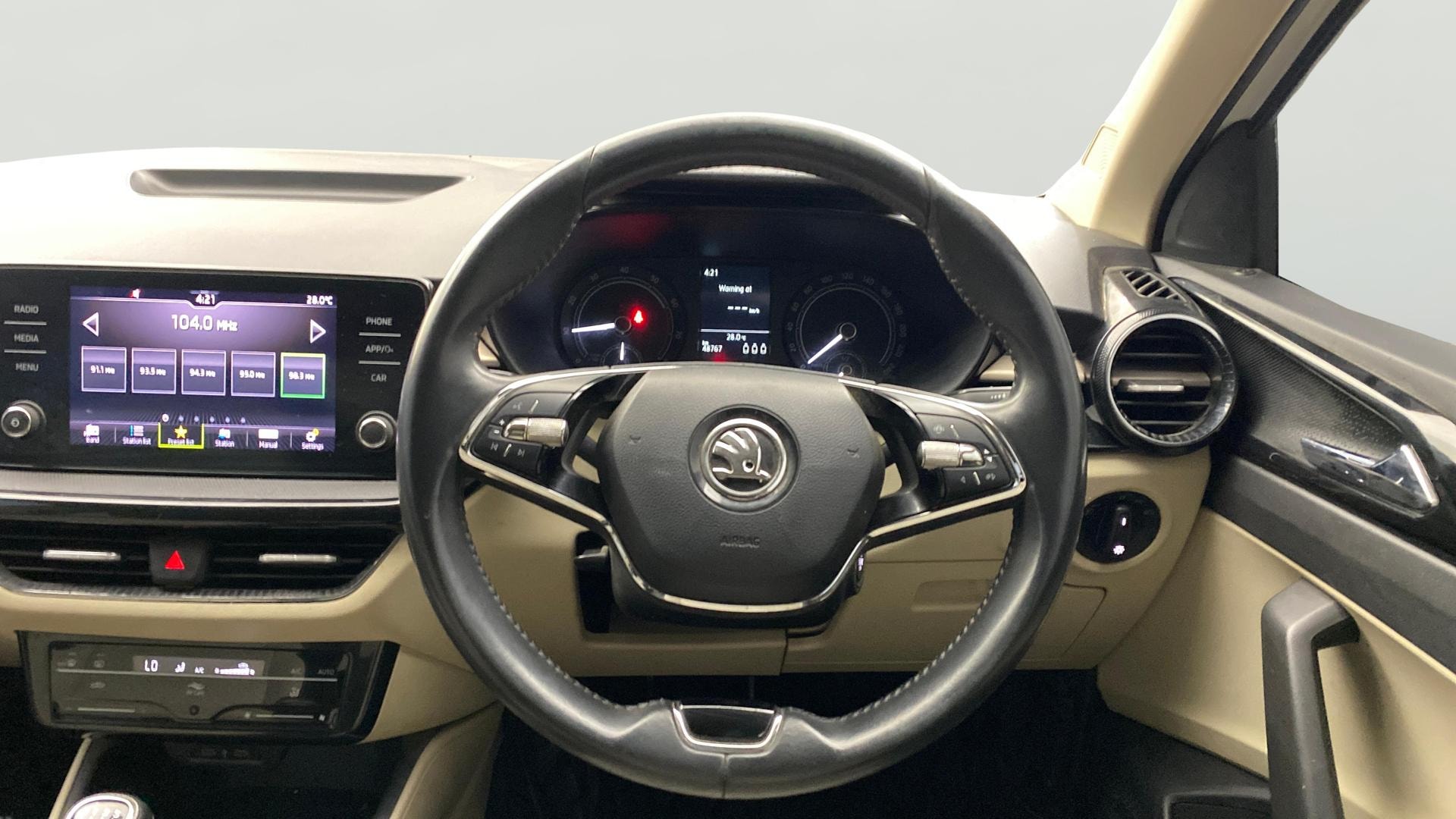 View 2024 Skoda Slavia Ambition 1.0 TSI MT Image 20 Used 2024 Skoda Slavia Ambition 1.0 TSI MT Image 20