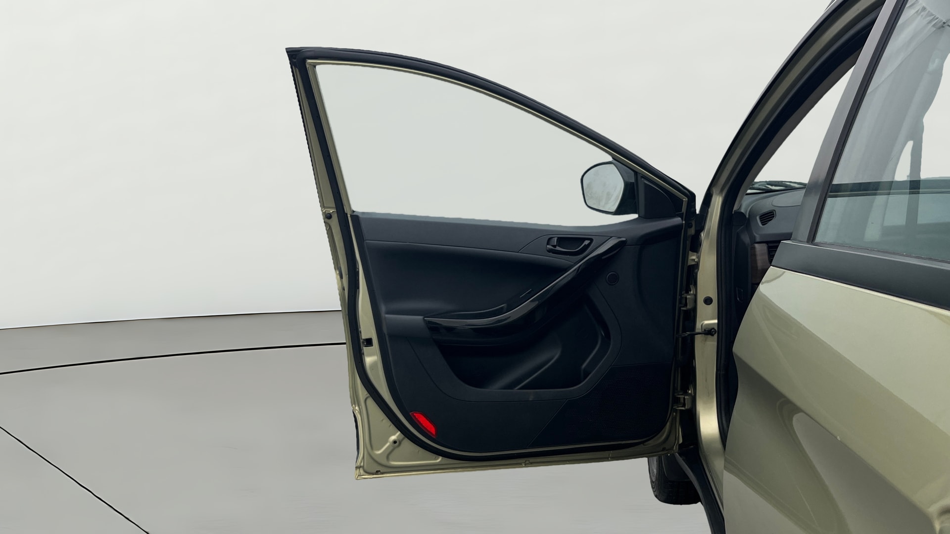 View 2022 Tata Nexon Revotron XE Image 33 Used 2022 Tata Nexon Revotron XE Image 33