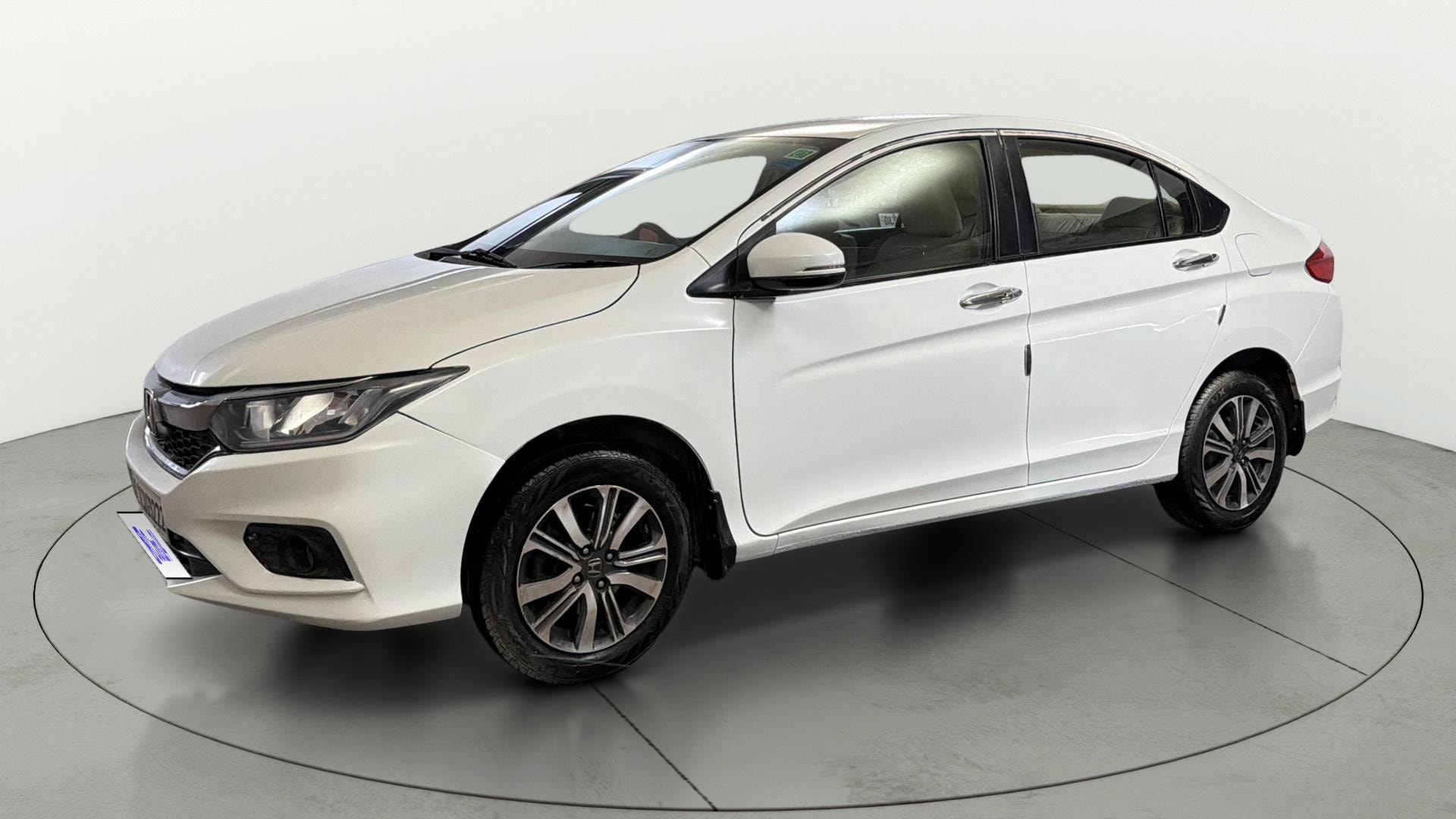 View 2023 Honda City ZX MT Diesel Anniversary Edition Image 37 Used 2023 Honda City ZX MT Diesel Anniversary Edition Image 37