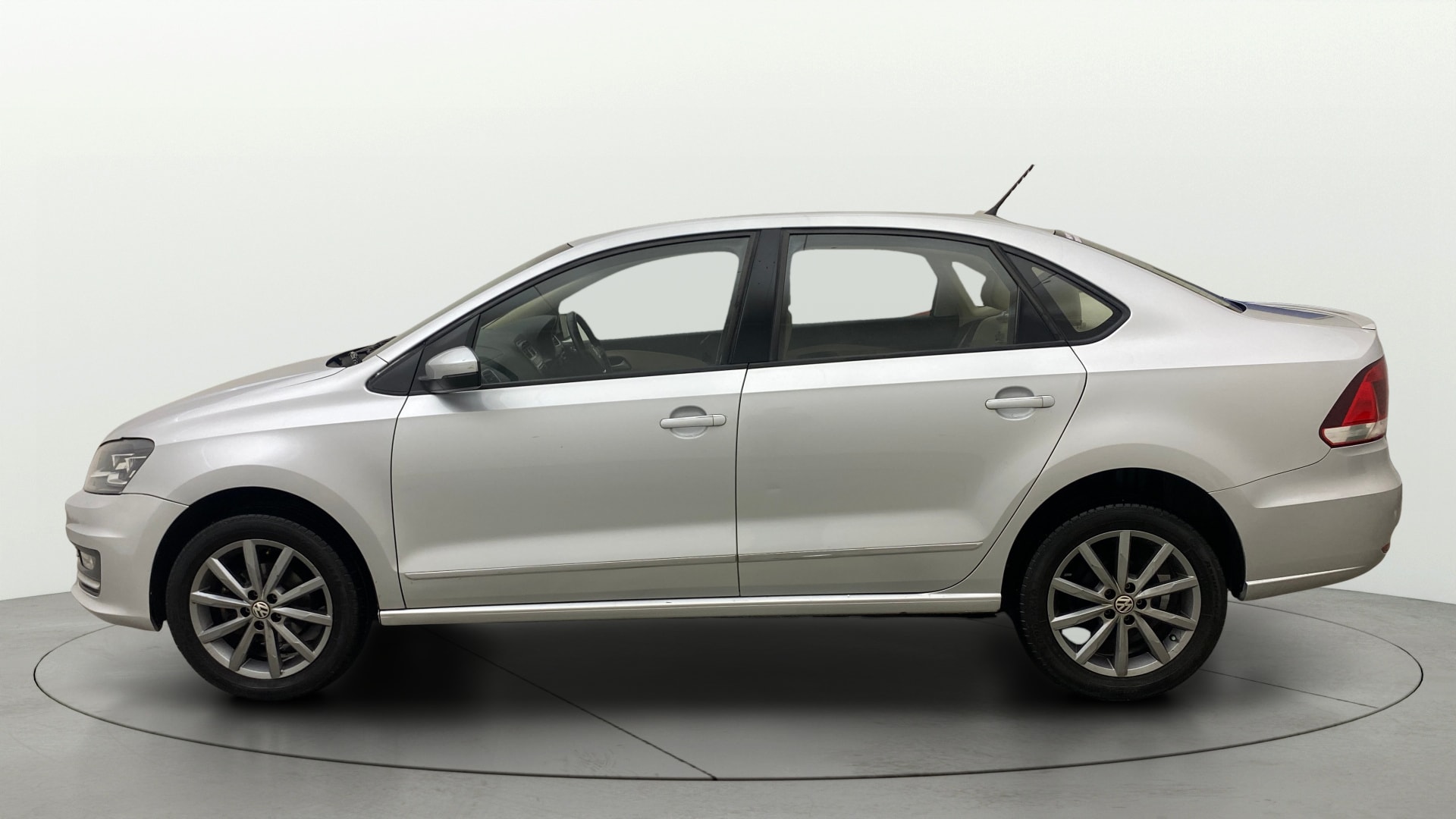 View 2019 Volkswagen Vento 1.2 L TSI Comfortline Petrol AT Image 6 Used 2019 Volkswagen Vento 1.2 L TSI Comfortline Petrol AT Image 6