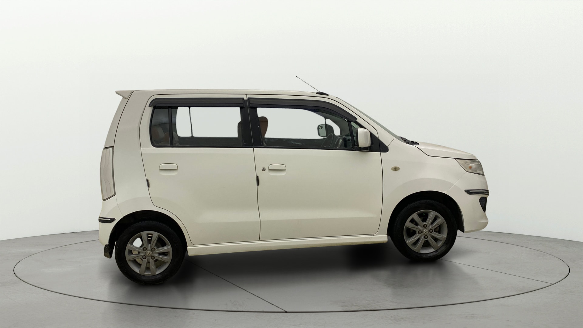 Used 2014 Maruti Suzuki Stingray Used 2014 Maruti Suzuki Stingray