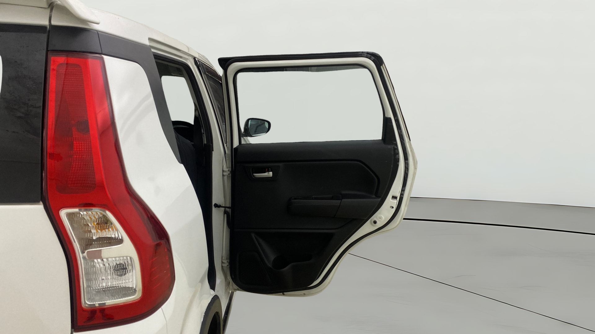 View 2025 Maruti Suzuki 1000 Base Variant Image 7 Used 2025 Maruti Suzuki 1000 Base Variant Image 7
