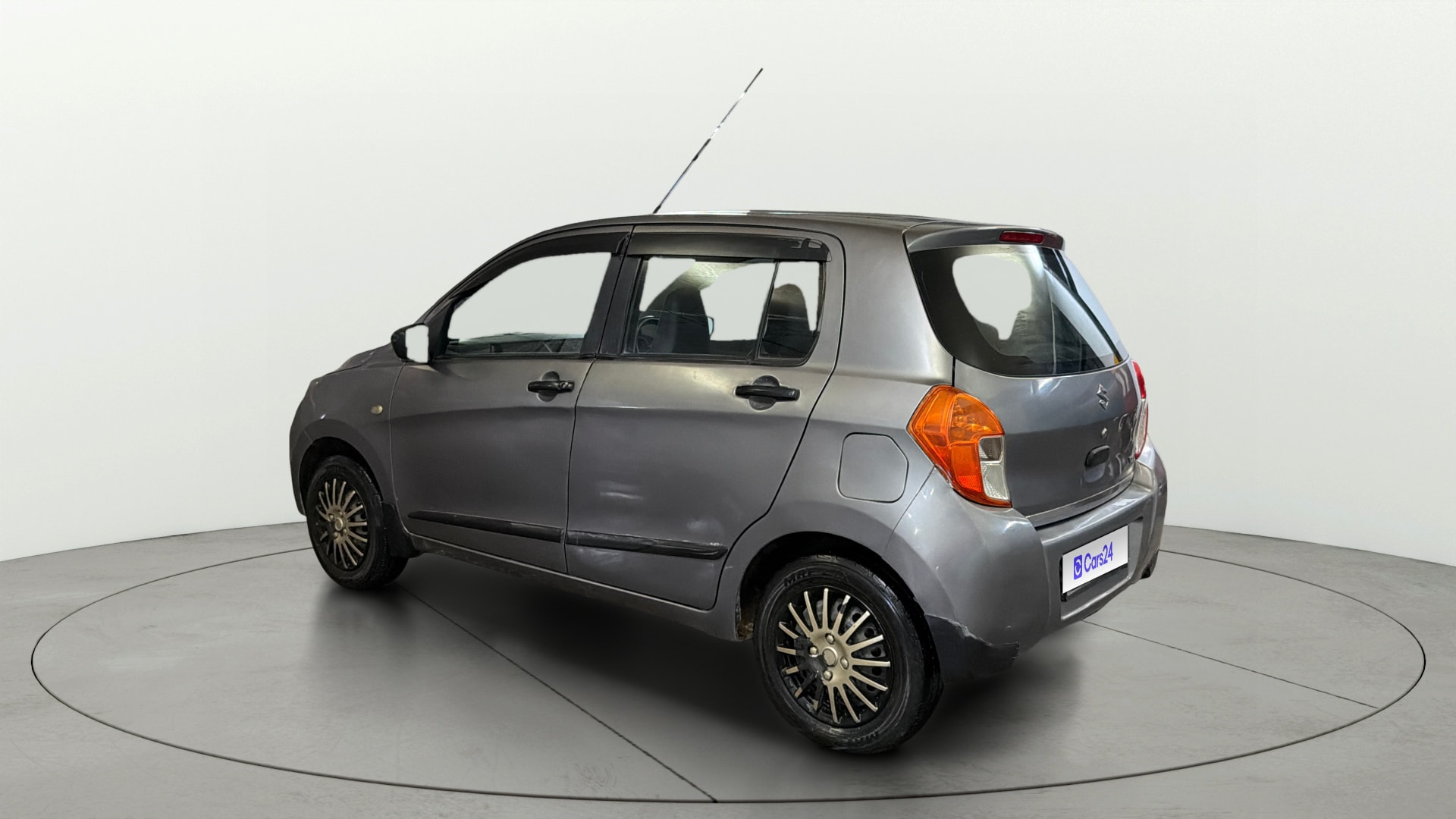 View 2016 Maruti Suzuki 1000 Base Variant Image 2 Used 2016 Maruti Suzuki 1000 Base Variant Image 2