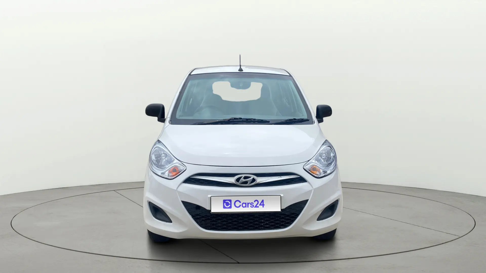 2014 ह्युंडई आई10 1.1 Magna 2014 ह्युंडई आई10 1.1 Magna
