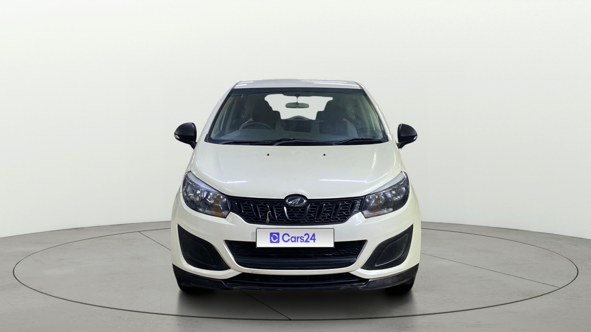 View 2021 Mahindra Marazzo M4 Plus 7-Seater Image 1 Used 2021 Mahindra Marazzo M4 Plus 7-Seater Image 1