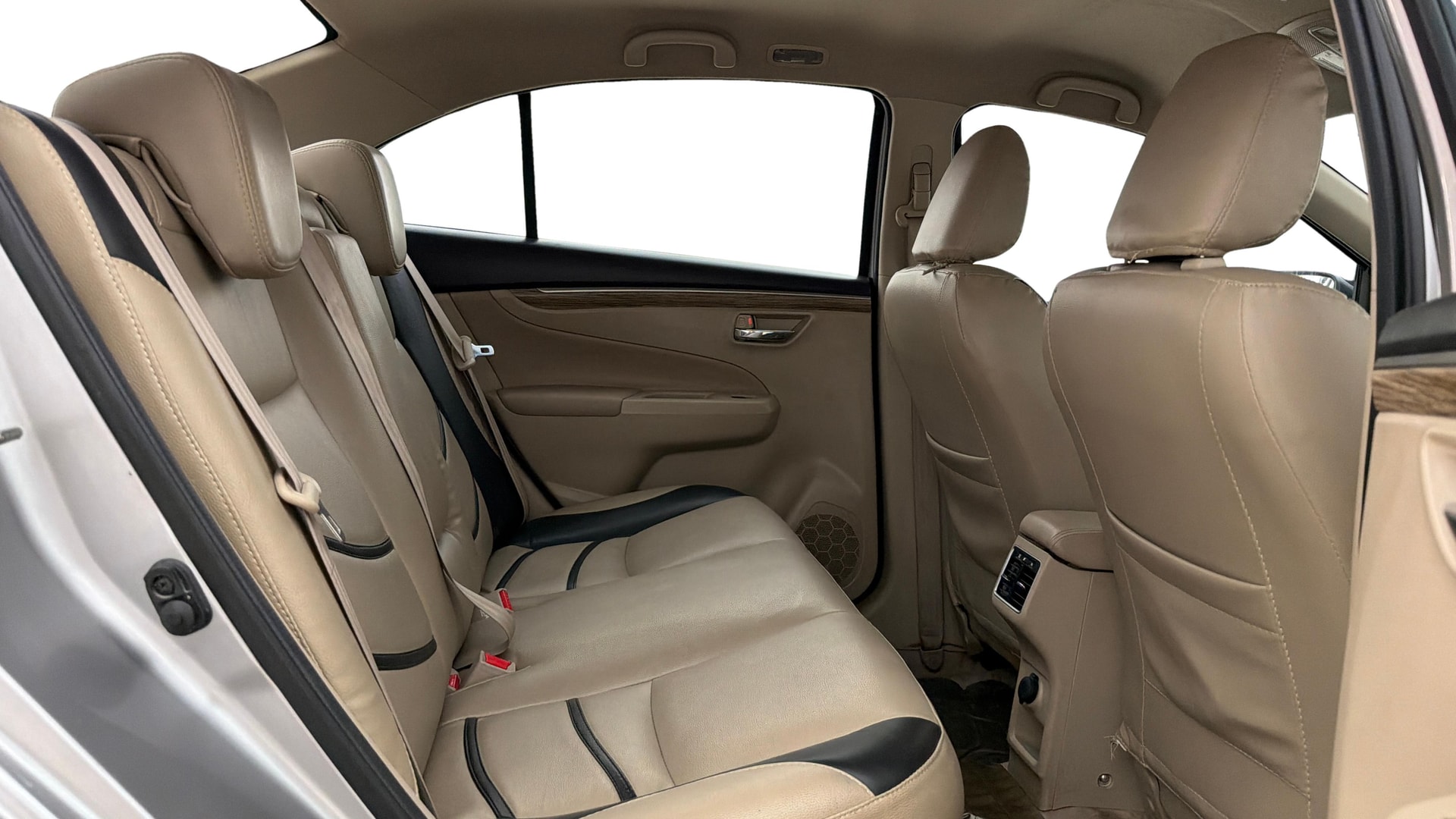 View 2021 Maruti Suzuki 1000 Base Variant Image 35 Used 2021 Maruti Suzuki 1000 Base Variant Image 35