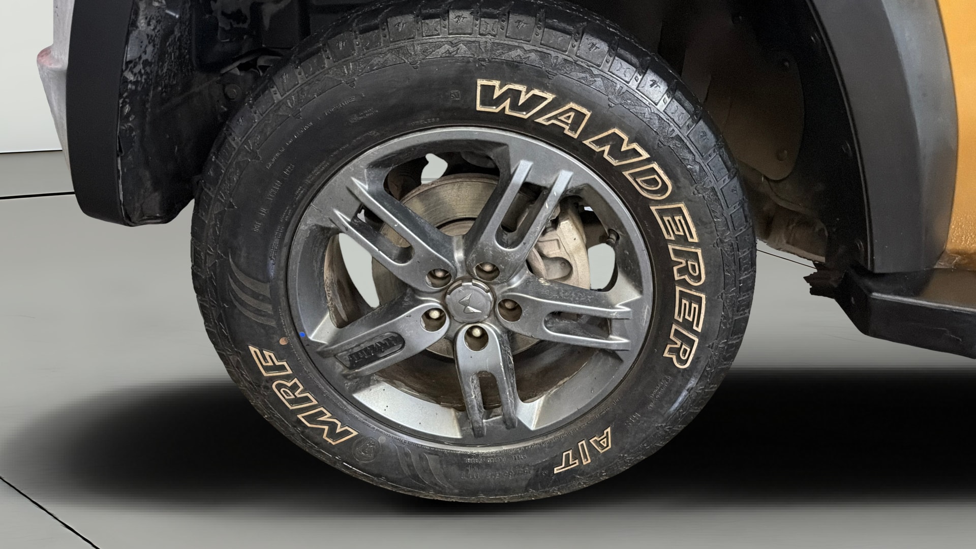 View 2023 Mahindra Thar AX Standard Manual Soft Top 6 Seater Image 28 Used 2023 Mahindra Thar AX Standard Manual Soft Top 6 Seater Image 28