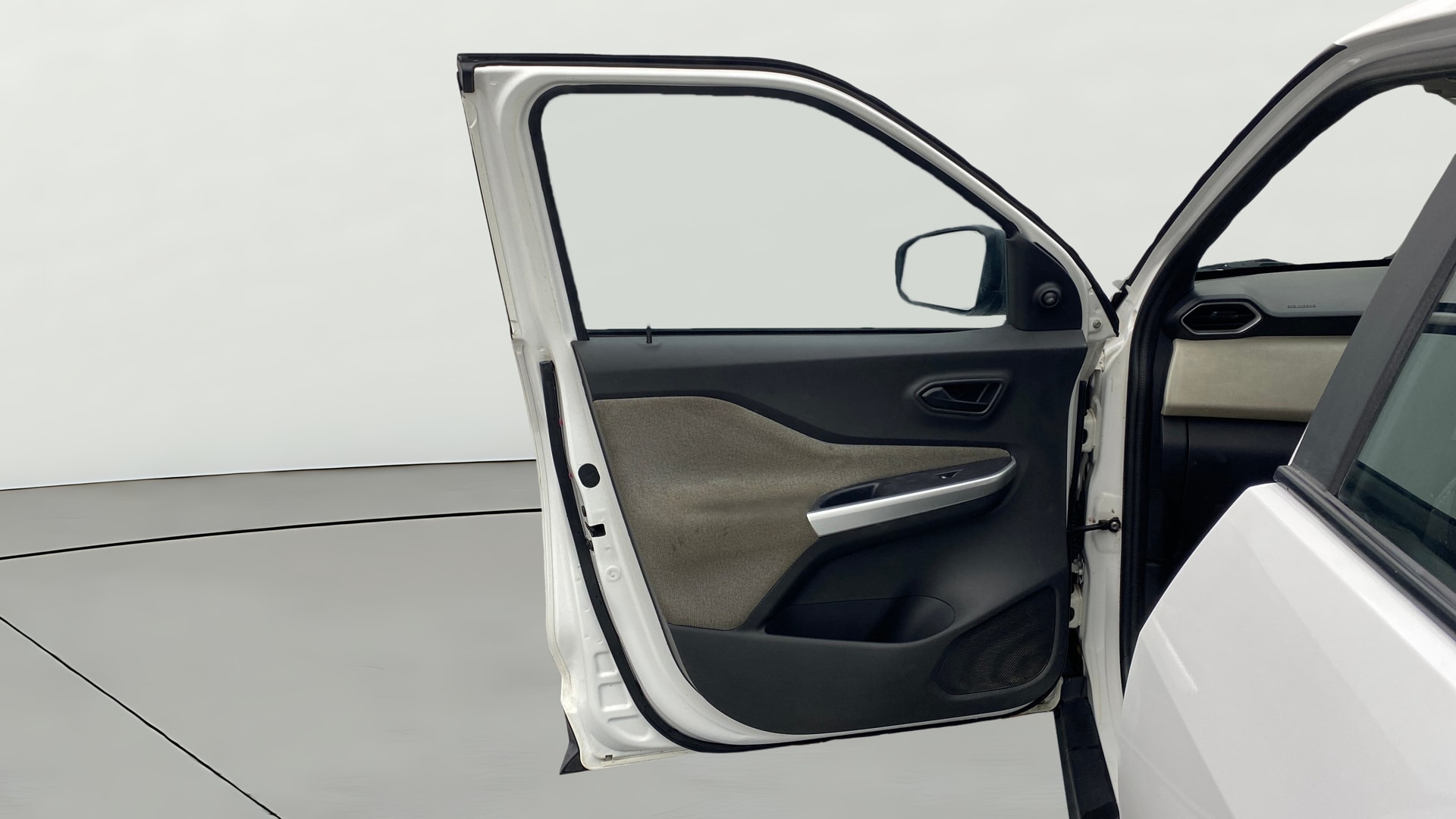 View 2023 Nissan Magnite XE Image 31 Used 2023 Nissan Magnite XE Image 31