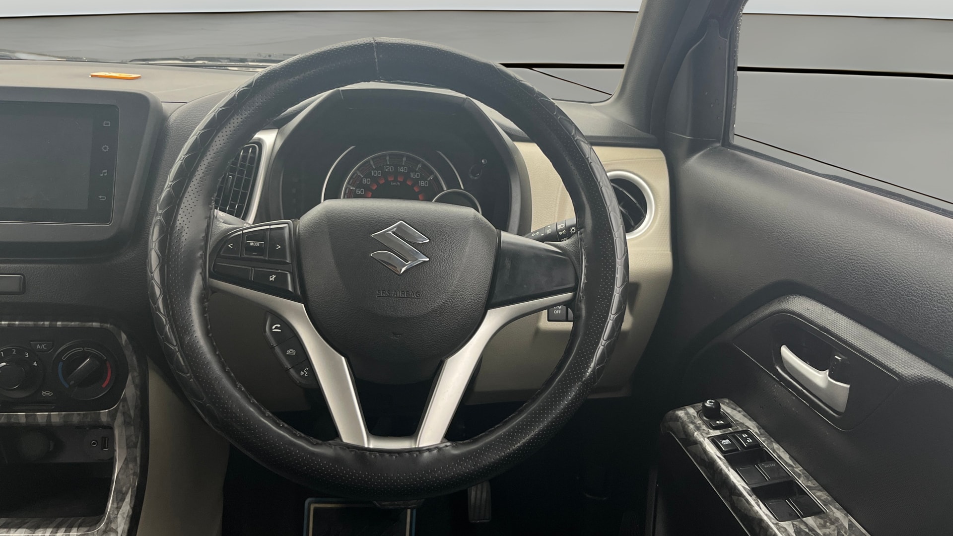 View 2024 Maruti Suzuki 1000 Base Variant Image 20 Used 2024 Maruti Suzuki 1000 Base Variant Image 20