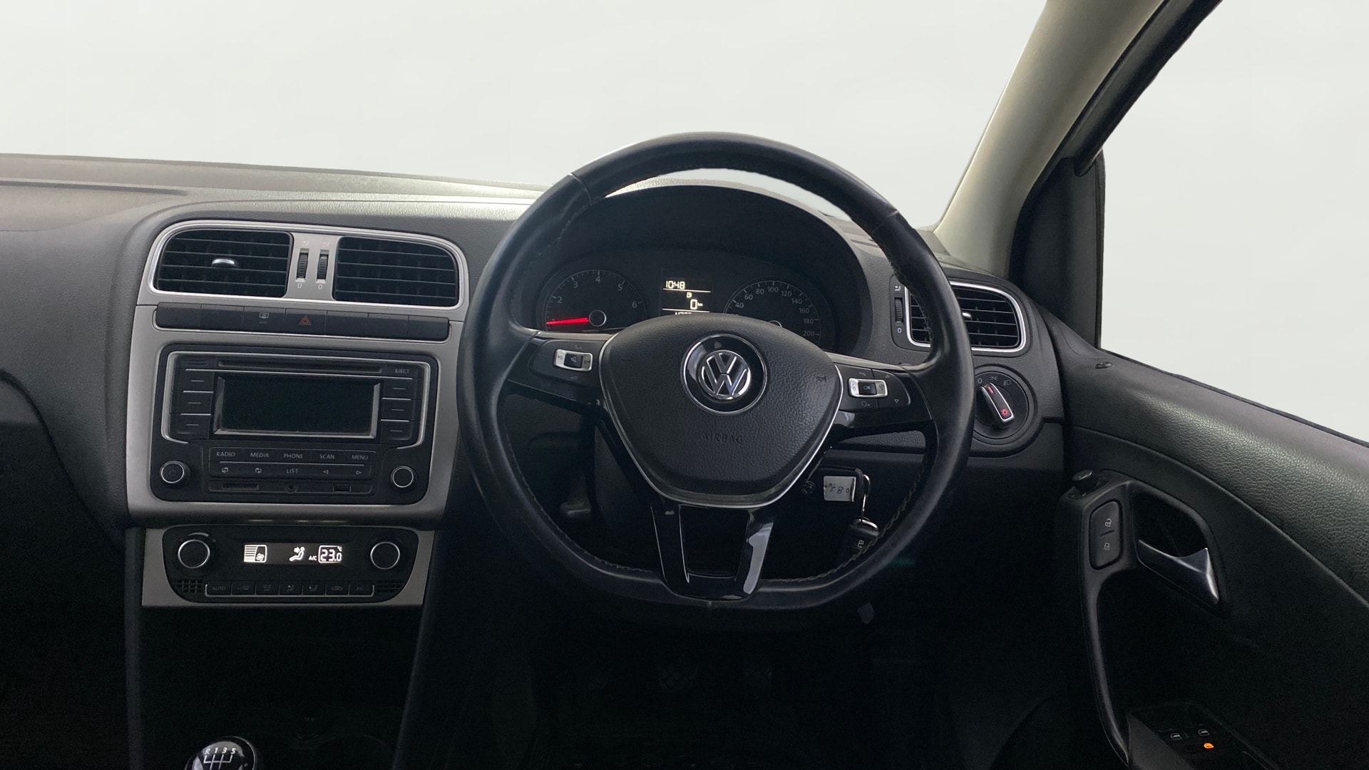 View 2015 Volkswagen Cross Polo 1.2 MPI Petrol Image 20 Used 2015 Volkswagen Cross Polo 1.2 MPI Petrol Image 20