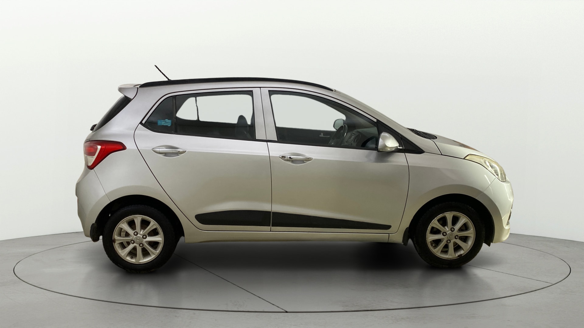 View 2015 Hyundai Grand i10 Asta AT 1.2 Kappa VTVT Image 8 Used 2015 Hyundai Grand i10 Asta AT 1.2 Kappa VTVT Image 8