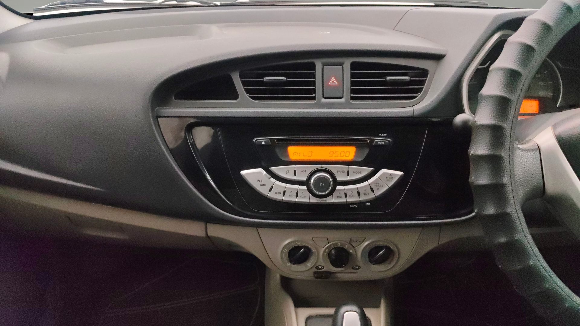 View 2017 Maruti Suzuki Alto K10 LX Image 17 Used 2017 Maruti Suzuki Alto K10 LX Image 17