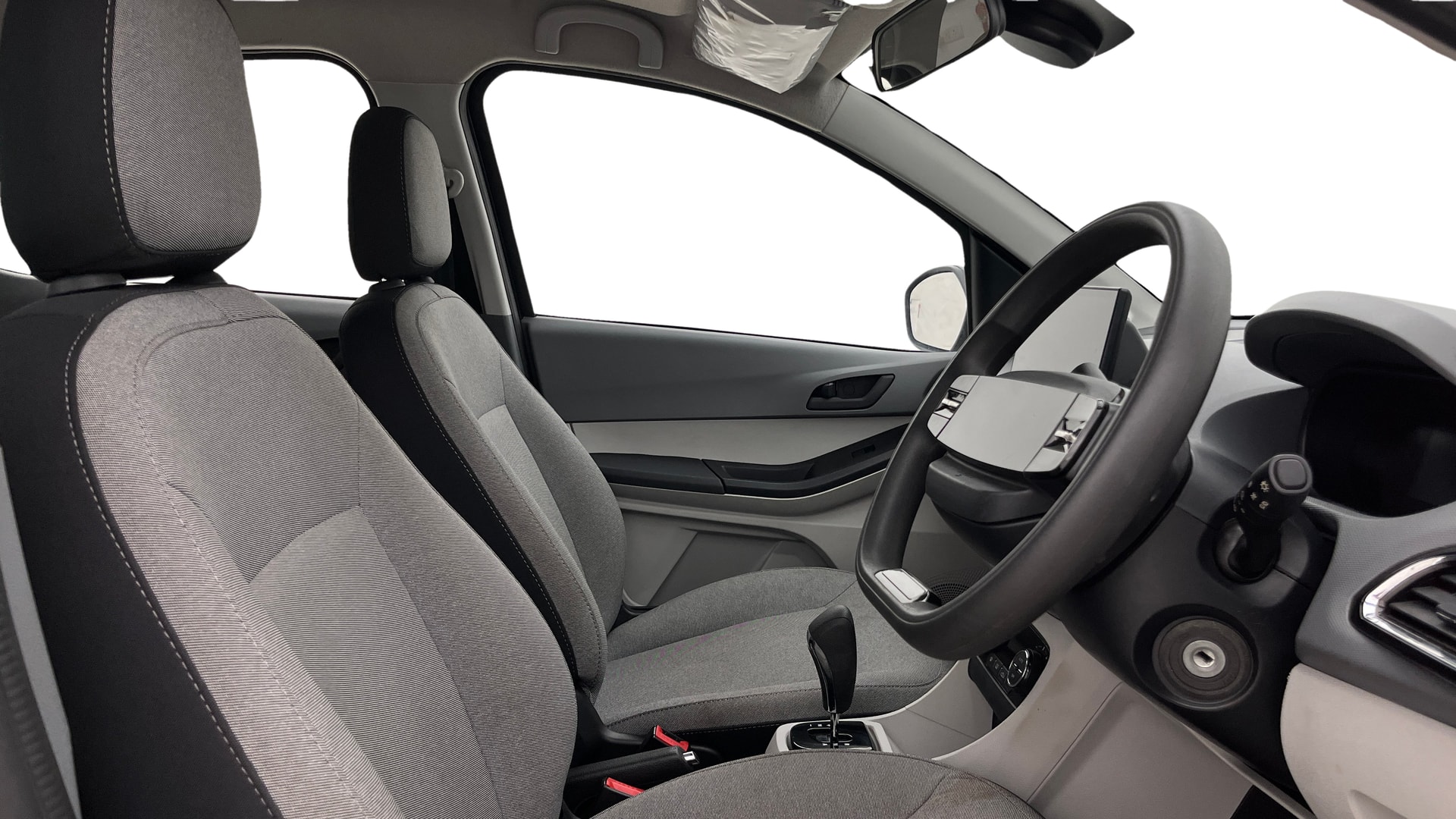 View 2025 Tata Tiago Revotorq XB Image 27 Used 2025 Tata Tiago Revotorq XB Image 27