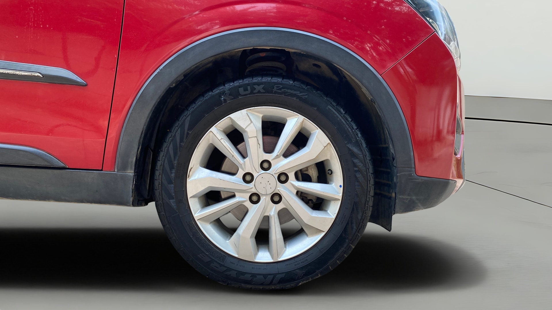 View 2019 Mahindra XUV300 W4 Petrol BS IV Image 44 Used 2019 Mahindra XUV300 W4 Petrol BS IV Image 44