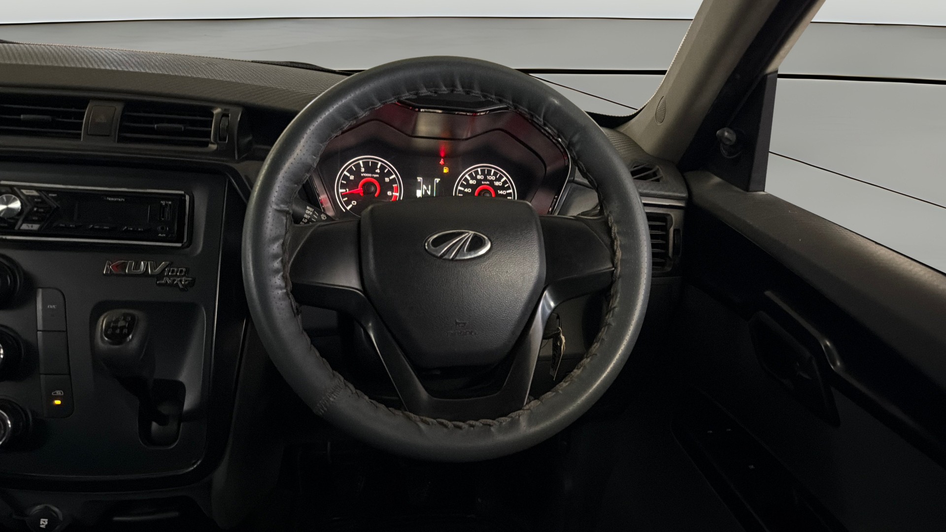 View 2019 Mahindra KUV100 K2 Petrol BS IV Image 20 Used 2019 Mahindra KUV100 K2 Petrol BS IV Image 20