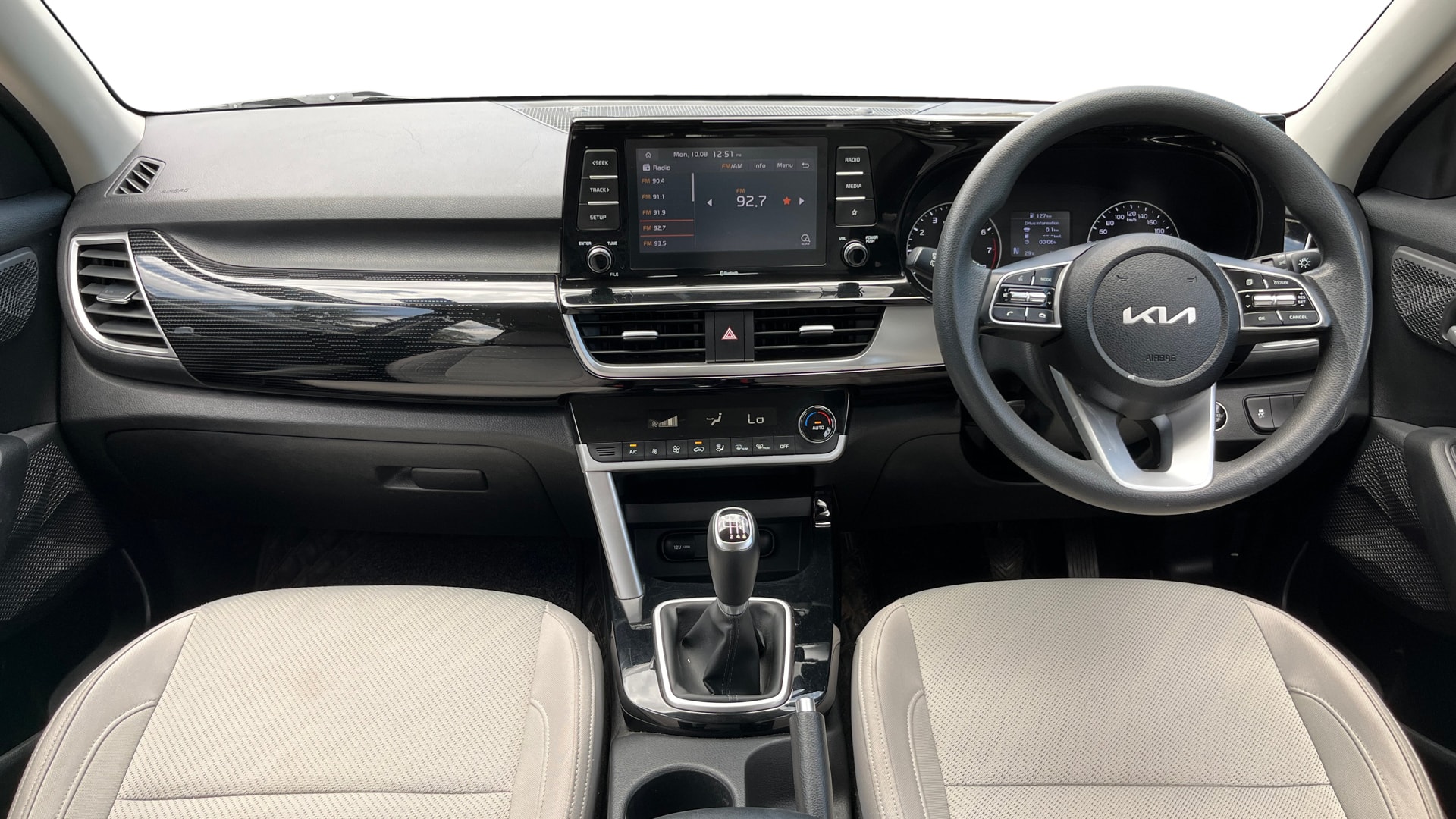 View 2023 Kia Seltos D1.5 CRDI VGT 6MT HTK Plus Image 31 Used 2023 Kia Seltos D1.5 CRDI VGT 6MT HTK Plus Image 31