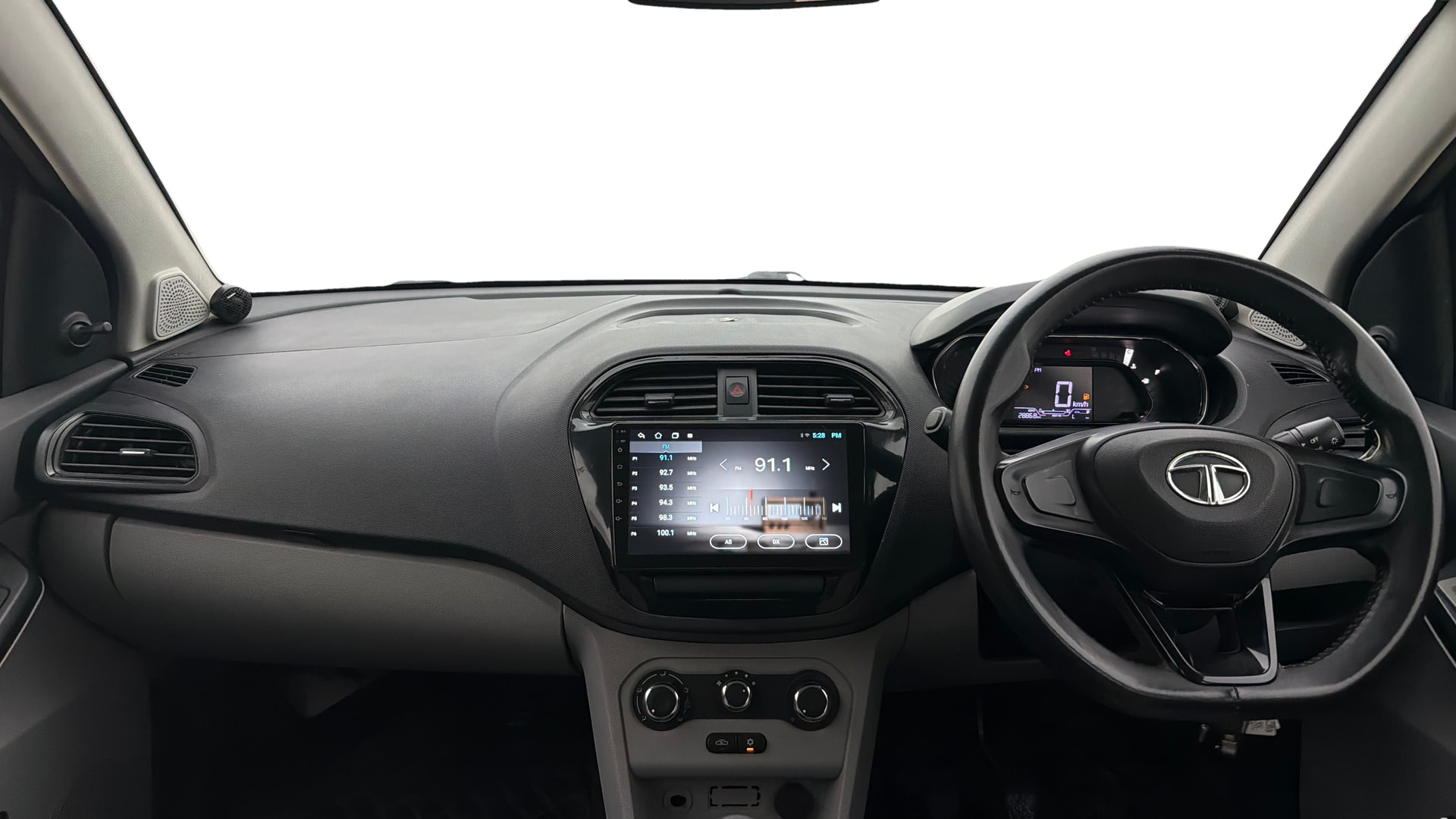 View 2022 Tata Tiago Revotorq XB Image 15 Used 2022 Tata Tiago Revotorq XB Image 15