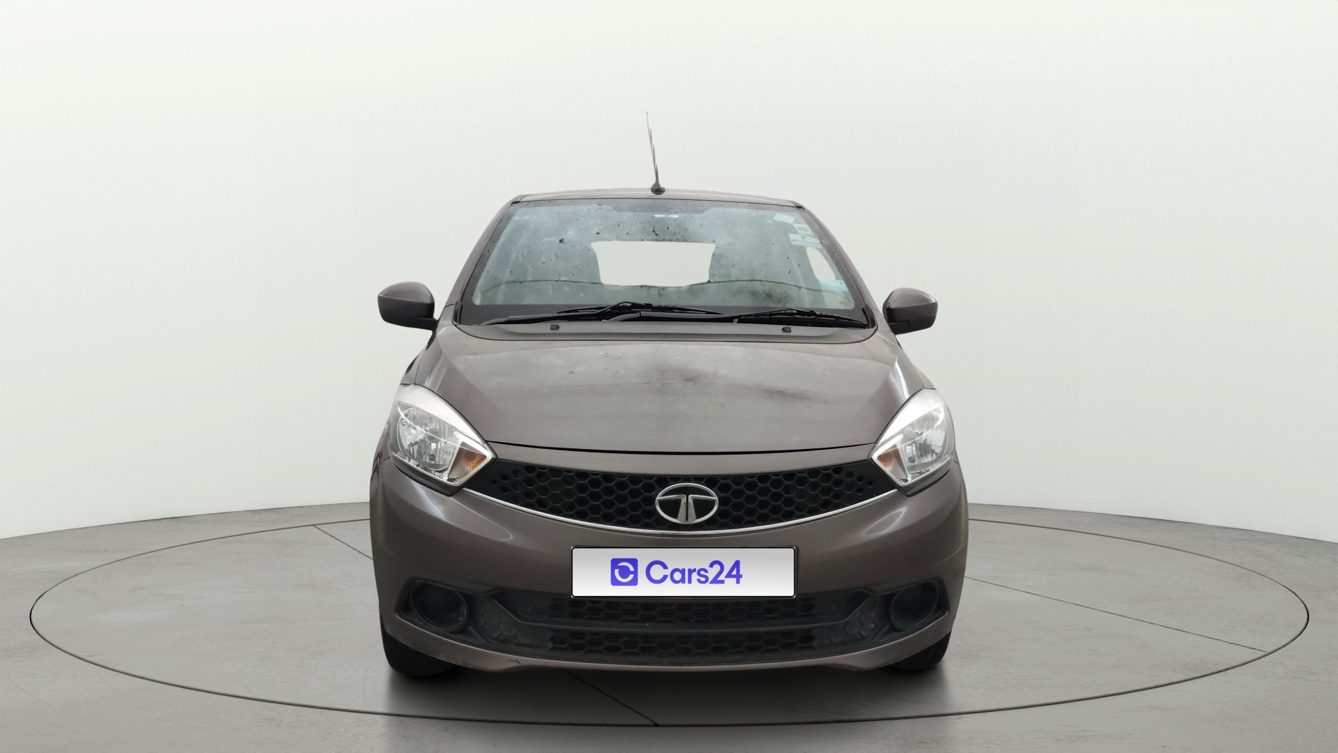 View 2018 Tata Tiago Revotorq XB Image 1 Used 2018 Tata Tiago Revotorq XB Image 1