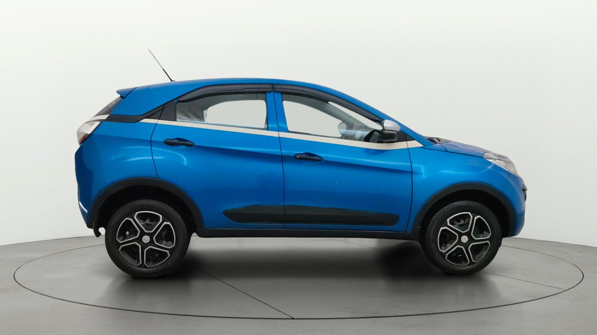 View 2020 Tata Nexon Revotron XM Image 8 Used 2020 Tata Nexon Revotron XM Image 8