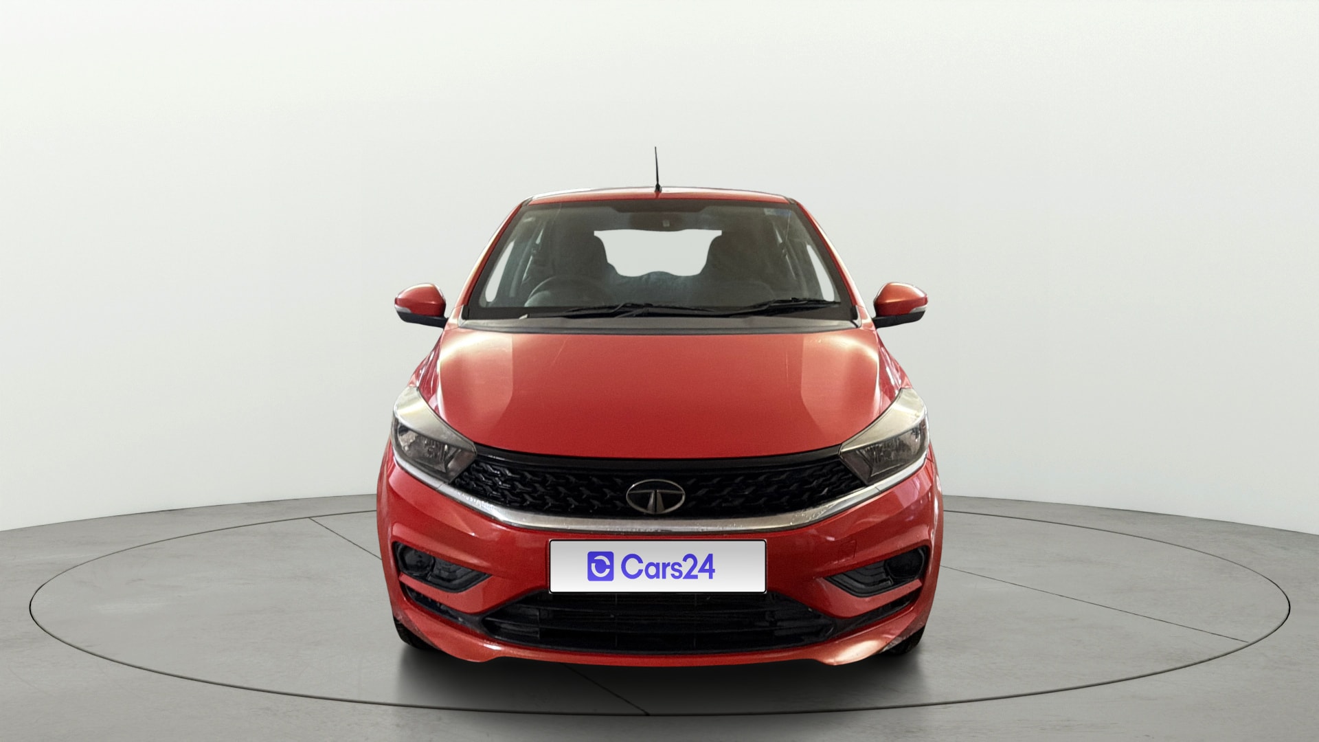 View 2021 Tata Tiago Revotorq XB Image 1 Used 2021 Tata Tiago Revotorq XB Image 1