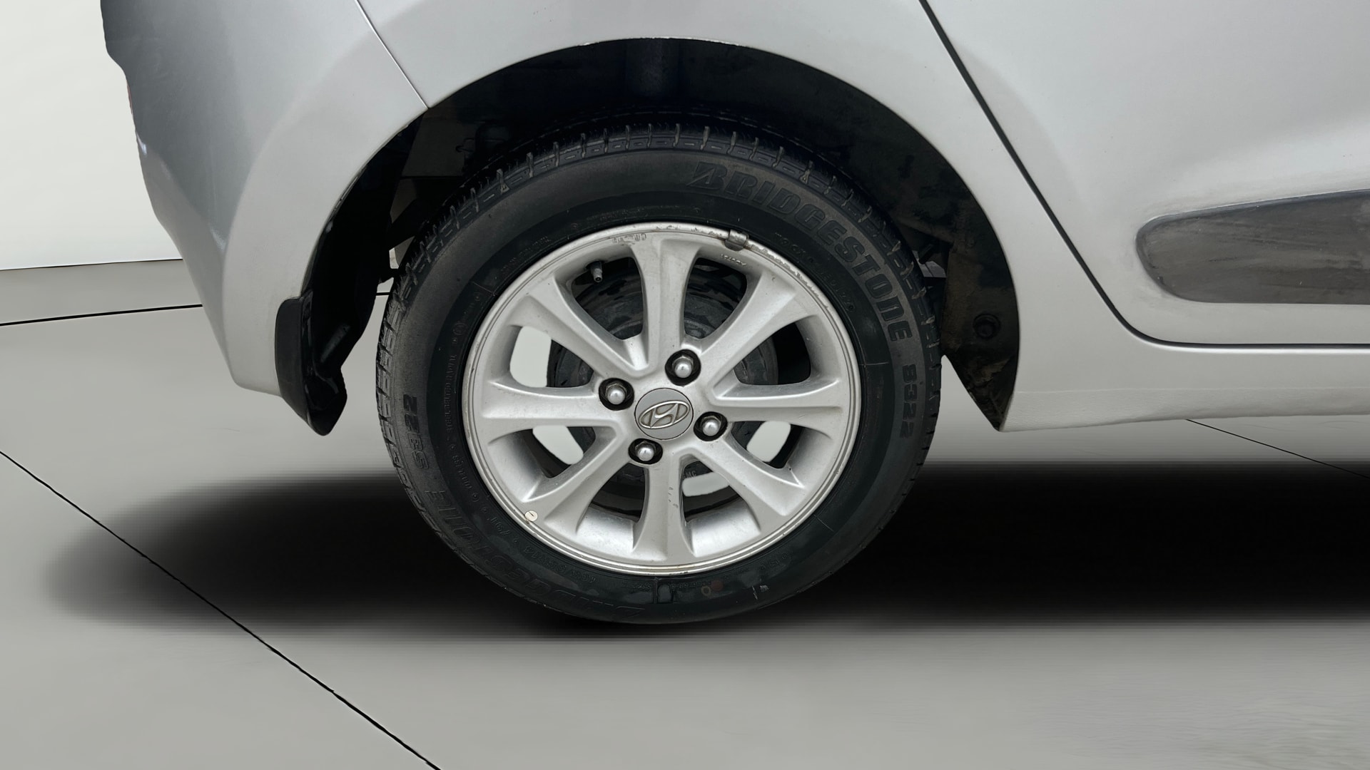 View 2015 Hyundai Grand i10 Asta AT 1.2 Kappa VTVT Image 25 Used 2015 Hyundai Grand i10 Asta AT 1.2 Kappa VTVT Image 25