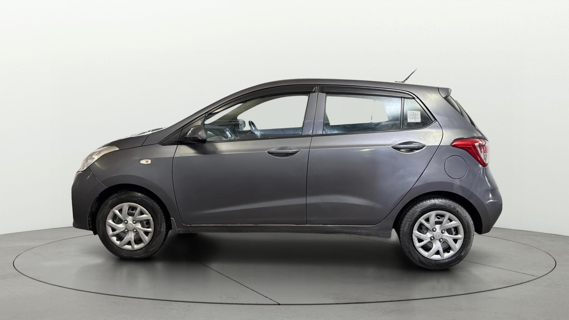 View 2018 Hyundai Grand i10 Sportz 1.2 Kappa Image 5 Used 2018 Hyundai Grand i10 Sportz 1.2 Kappa Image 5