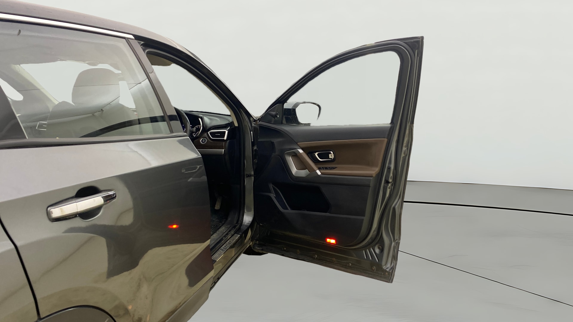 View 2022 Tata Harrier XE Image 47 Used 2022 Tata Harrier XE Image 47