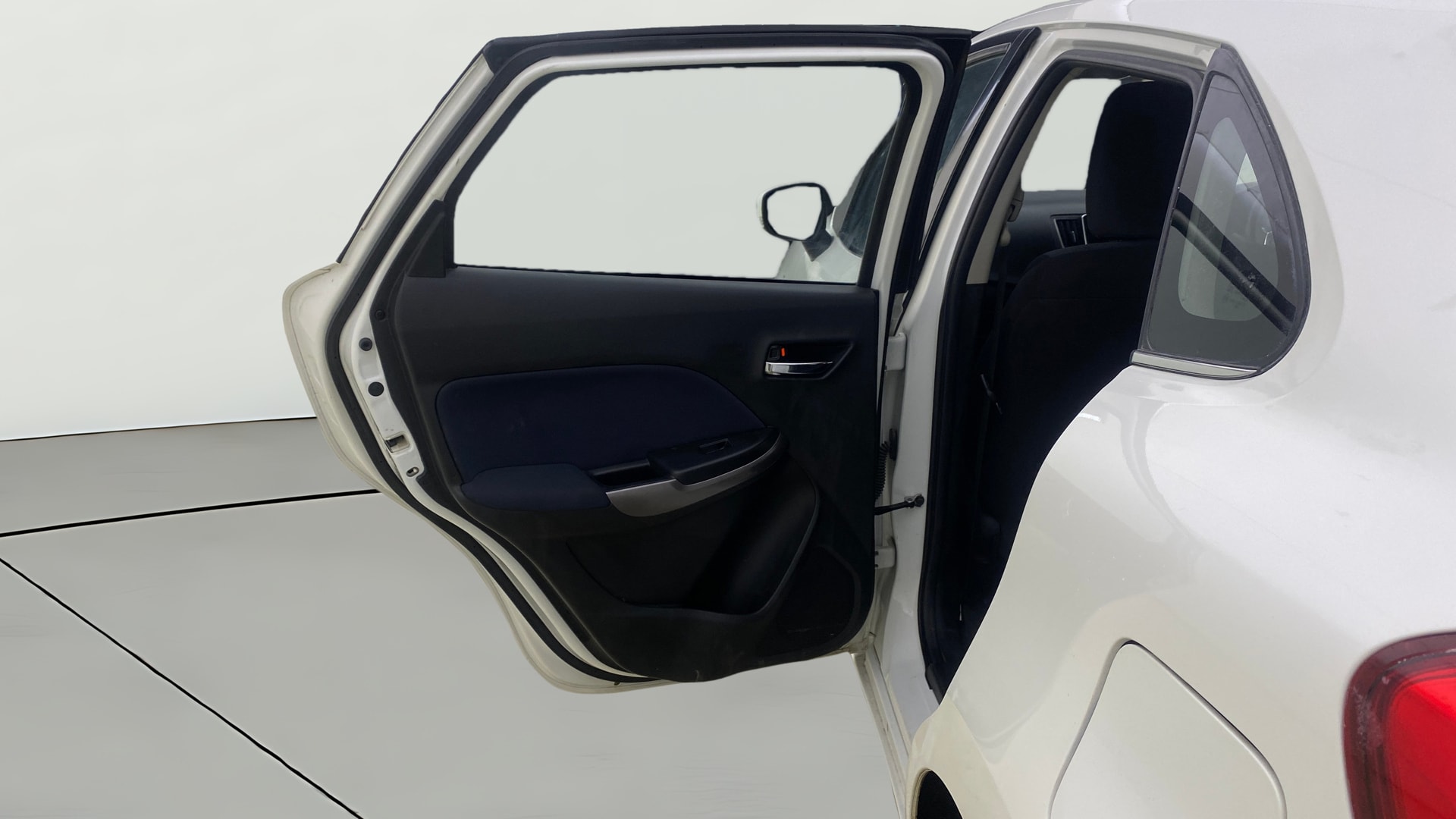View 2022 Maruti Suzuki 1000 Base Variant Image 22 Used 2022 Maruti Suzuki 1000 Base Variant Image 22