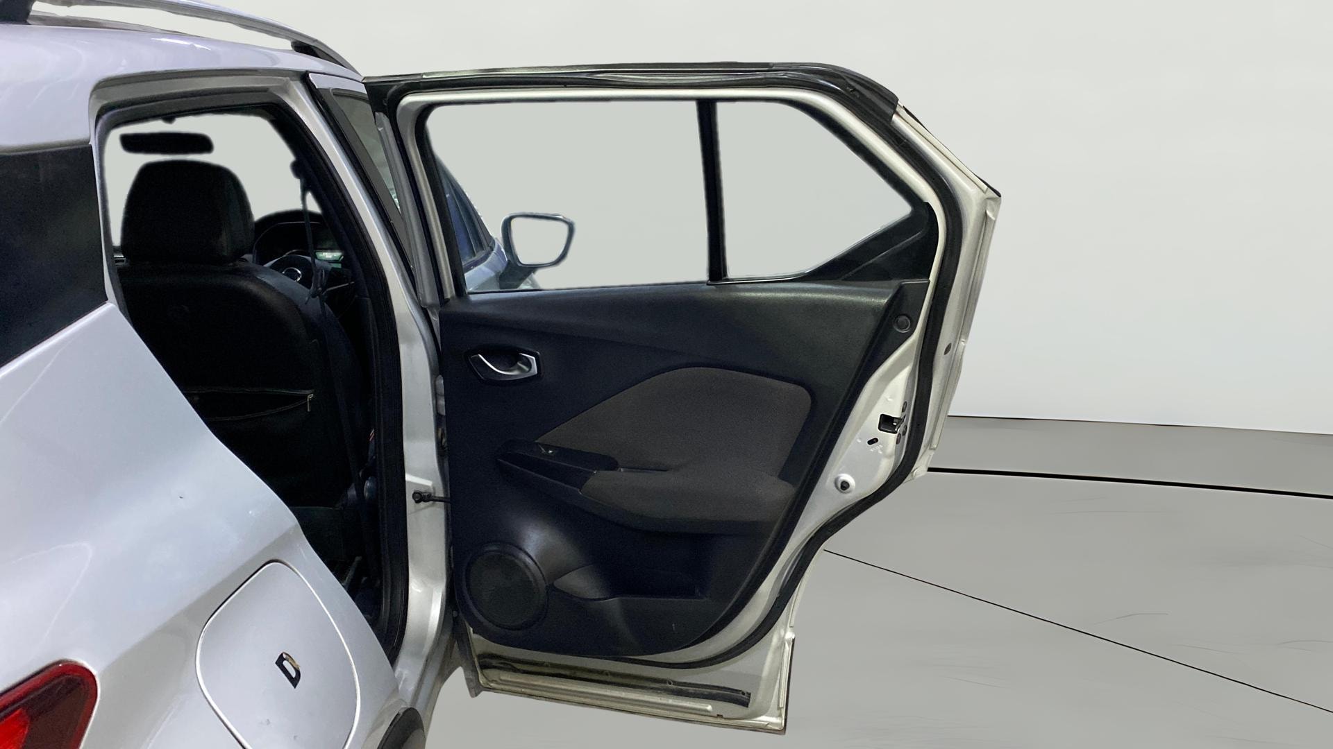 Used 2020 Nissan Kicks Used 2020 Nissan Kicks
