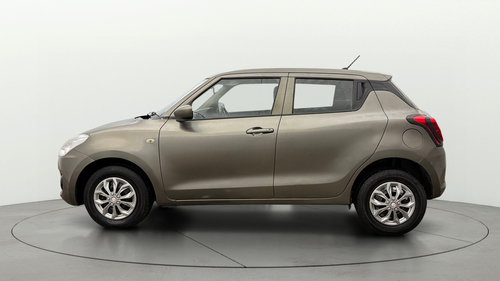 View 2019 Maruti Suzuki 1000 Base Variant Image 5 Used 2019 Maruti Suzuki 1000 Base Variant Image 5