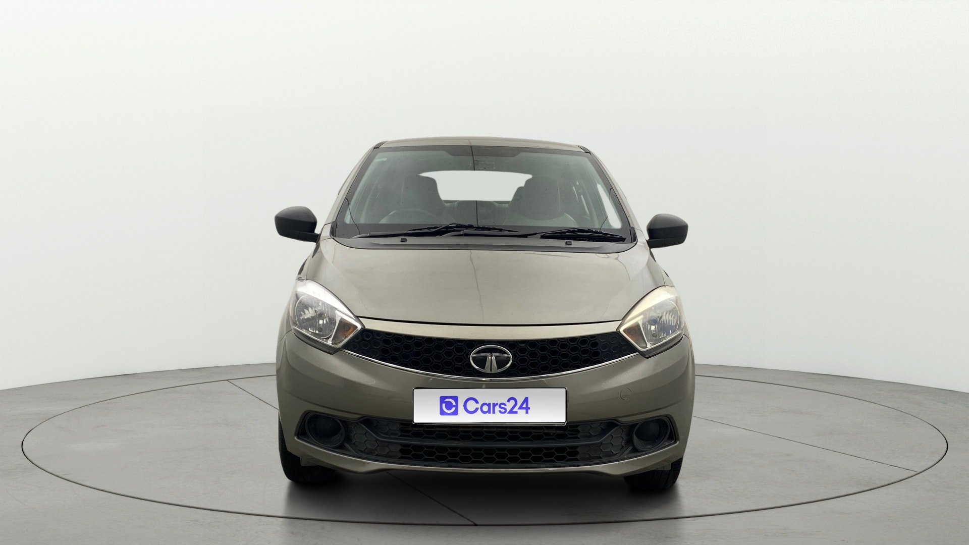 View 2020 Tata Tigor XE Diesel Image 1 Used 2020 Tata Tigor XE Diesel Image 1