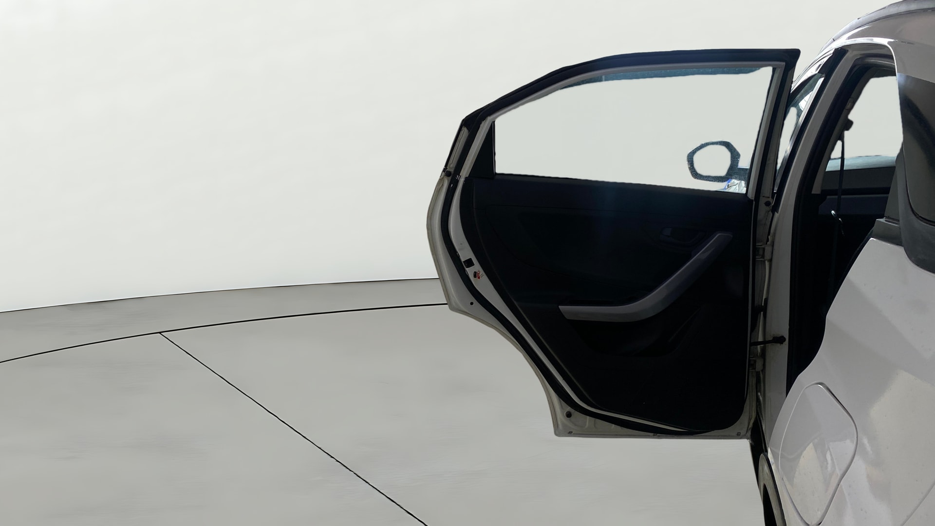 View 2022 Tata Nexon Revotron XE Image 22 Used 2022 Tata Nexon Revotron XE Image 22