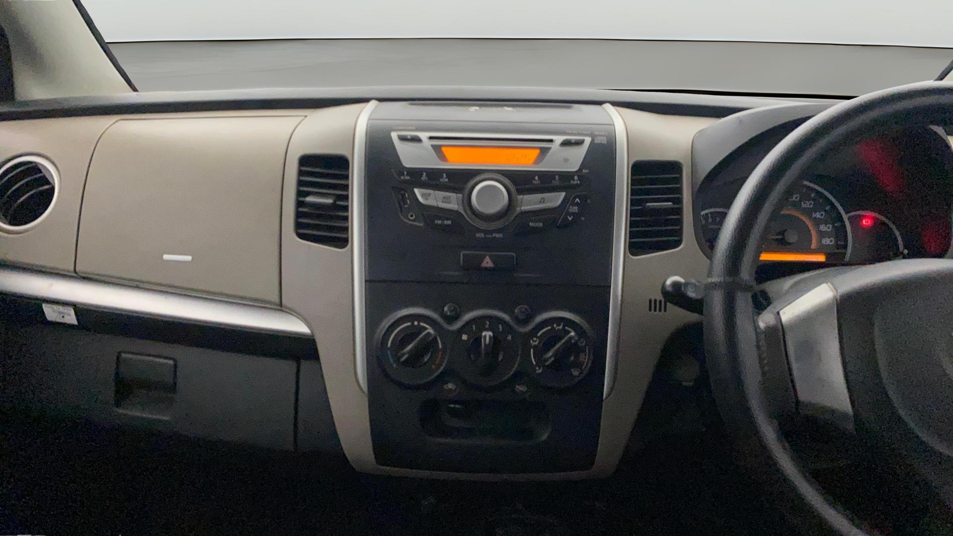 View 2014 Maruti Suzuki 1000 Base Variant Image 31 Used 2014 Maruti Suzuki 1000 Base Variant Image 31