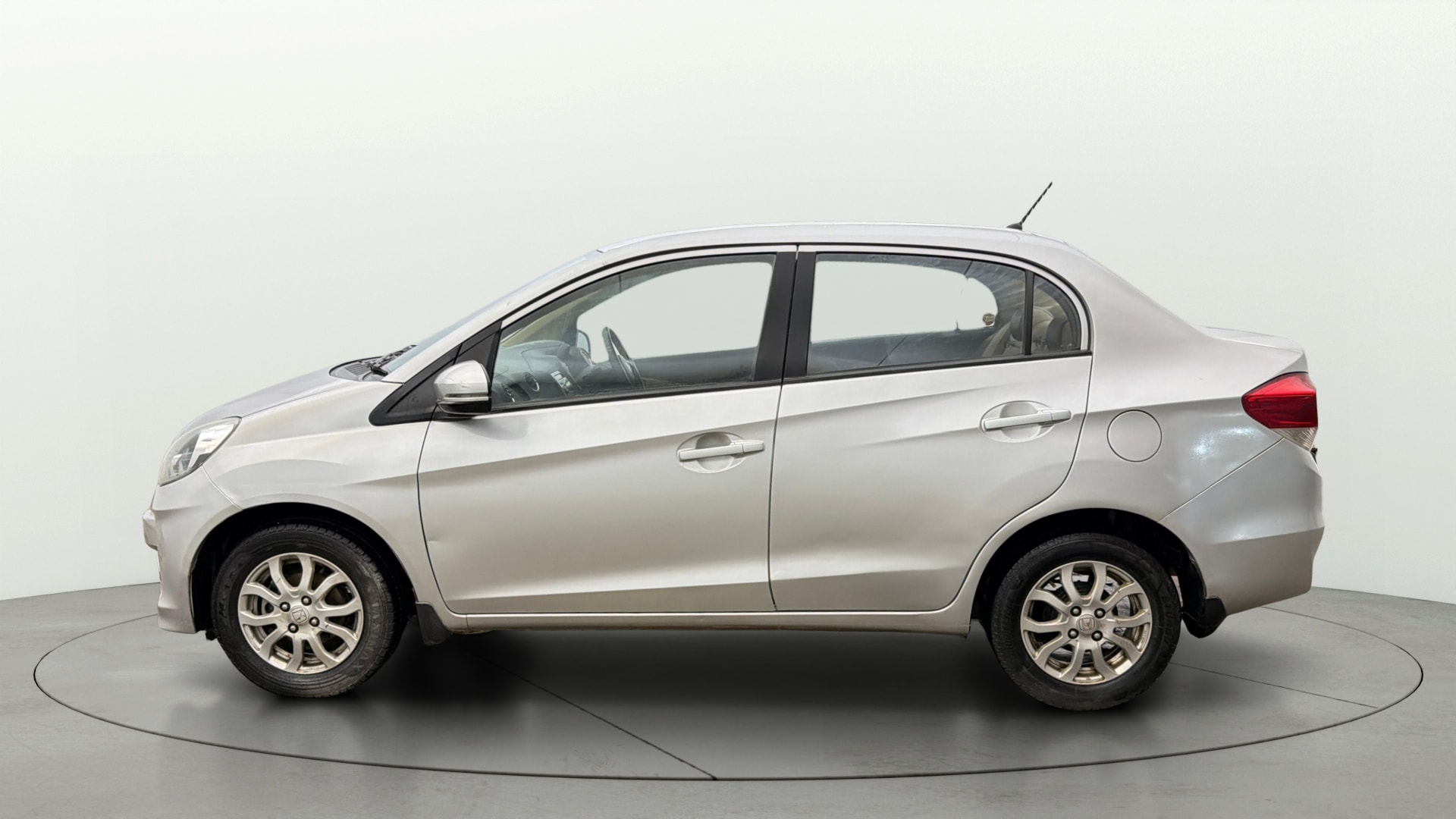 View 2015 Honda Amaze E MT Petrol BS IV Image 5 Used 2015 Honda Amaze E MT Petrol BS IV Image 5