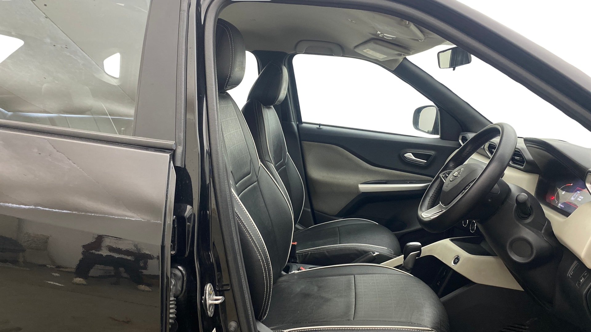 View 2022 Nissan Magnite Turbo XV Premium CVT Image 18 Used 2022 Nissan Magnite Turbo XV Premium CVT Image 18
