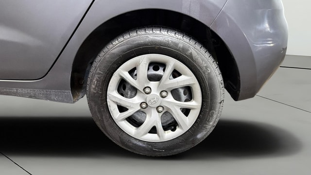 View Hyundai Grand i10 Image 11 Used Hyundai Grand i10 Image 11