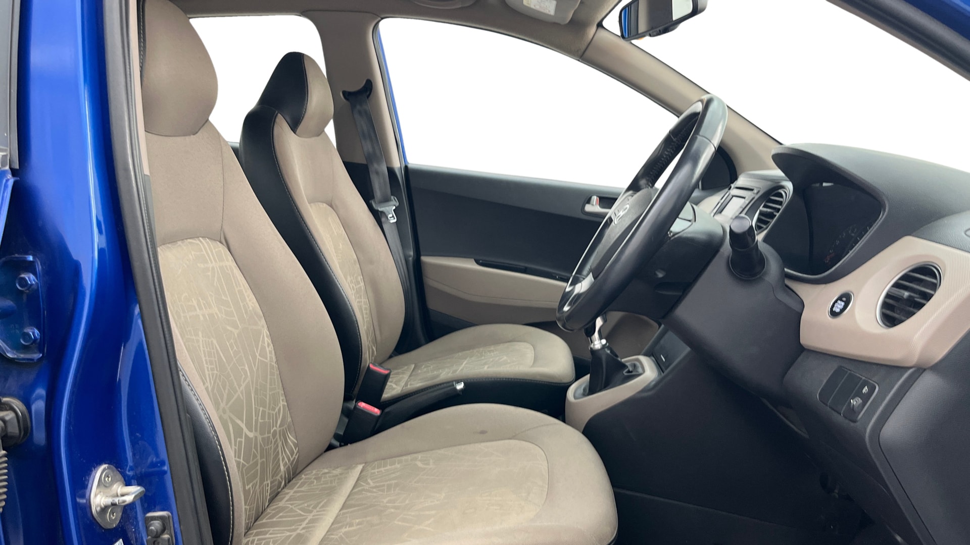 View 2014 Hyundai Xcent SX Diesel (O) Image 27 Used 2014 Hyundai Xcent SX Diesel (O) Image 27