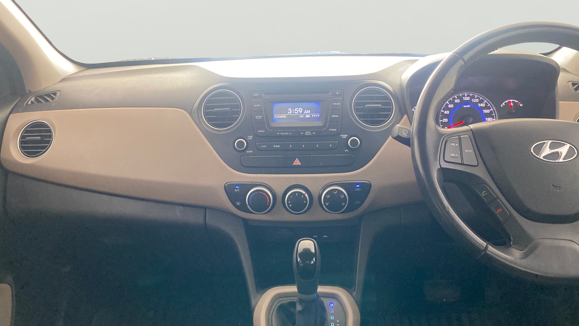 View 2015 Hyundai Grand i10 Asta AT 1.2 Kappa VTVT Image 17 Used 2015 Hyundai Grand i10 Asta AT 1.2 Kappa VTVT Image 17