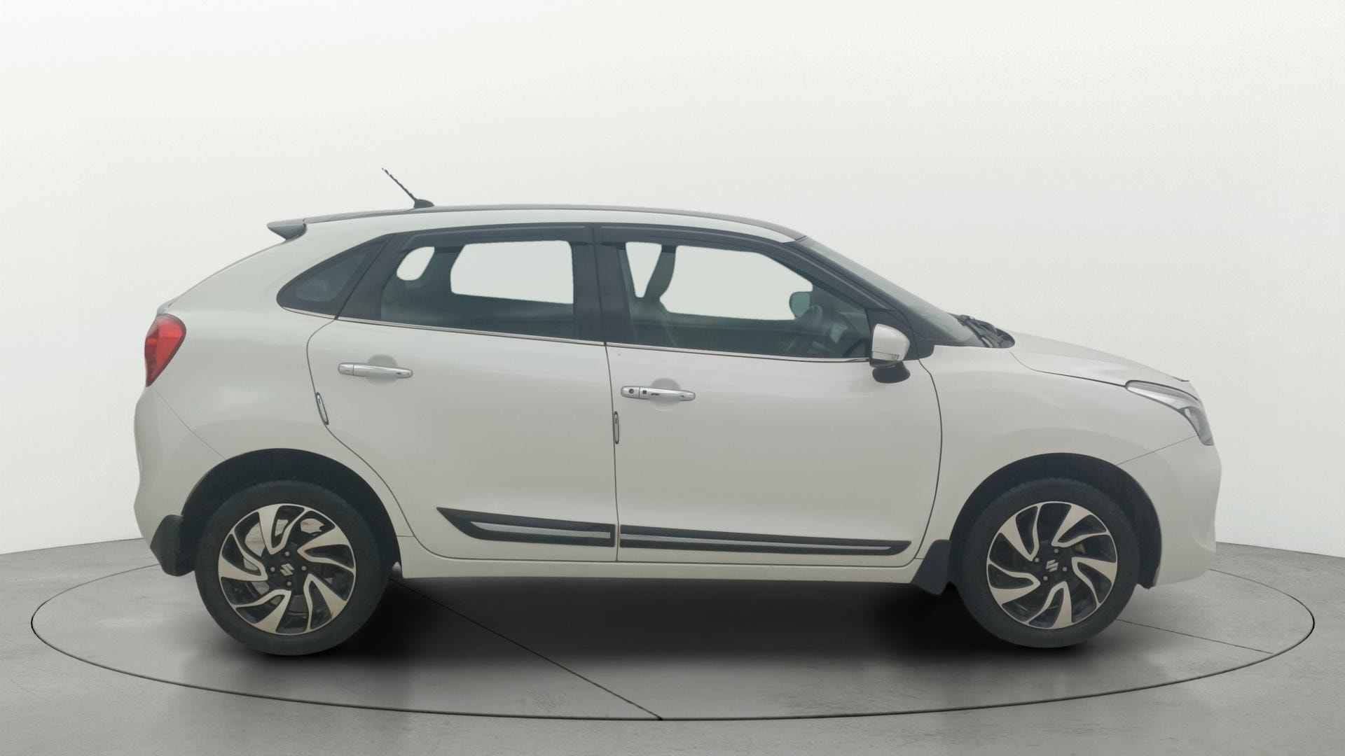 View 2022 Maruti Suzuki 1000 Base Variant Image 8 Used 2022 Maruti Suzuki 1000 Base Variant Image 8