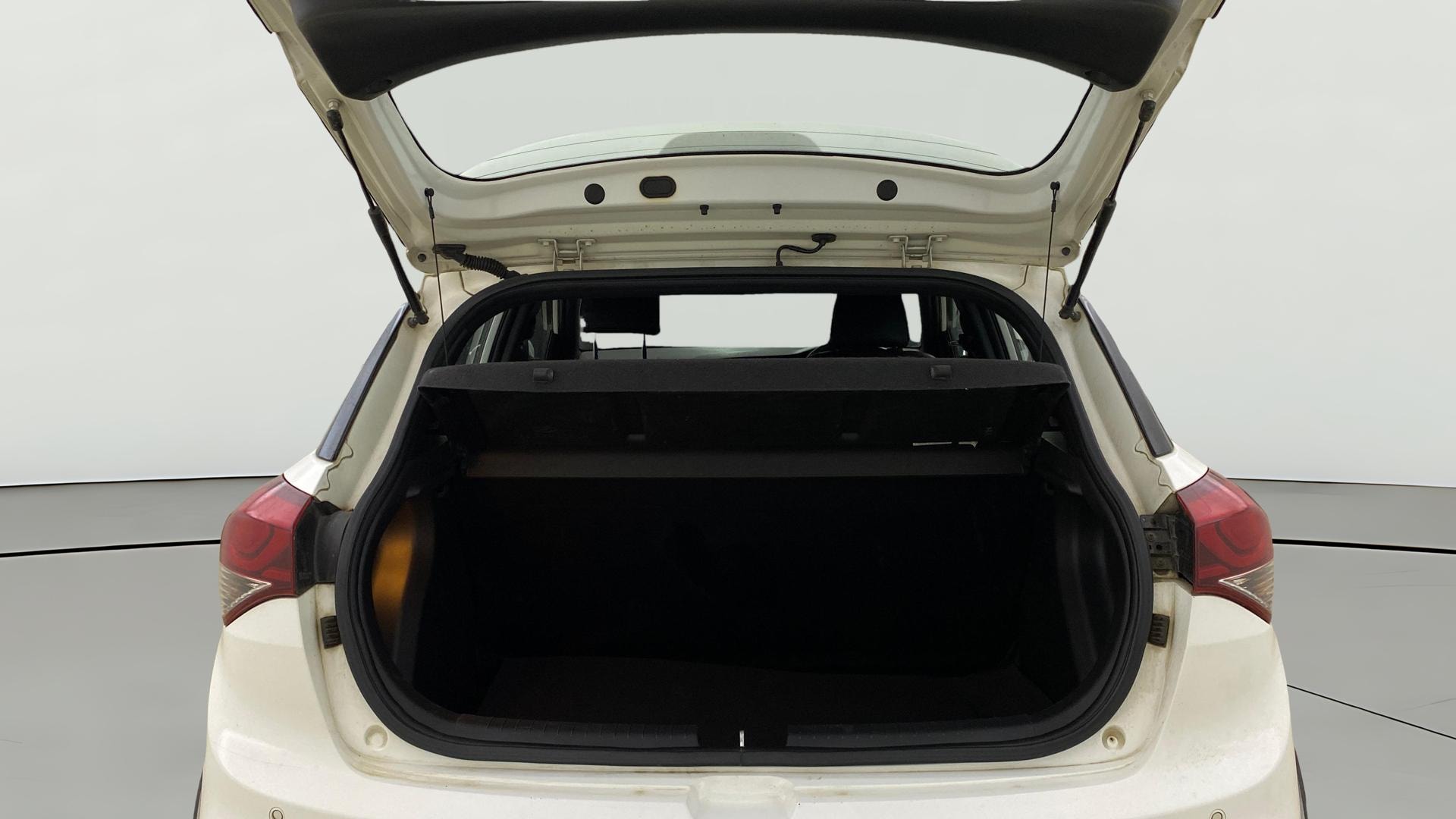 View 2019 Hyundai i20 Active 1.2 SX Image 38 Used 2019 Hyundai i20 Active 1.2 SX Image 38