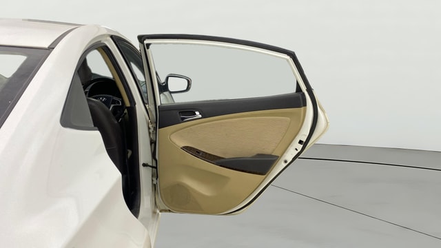 View Hyundai Fluidic Verna Image 7 Used Hyundai Fluidic Verna Image 7