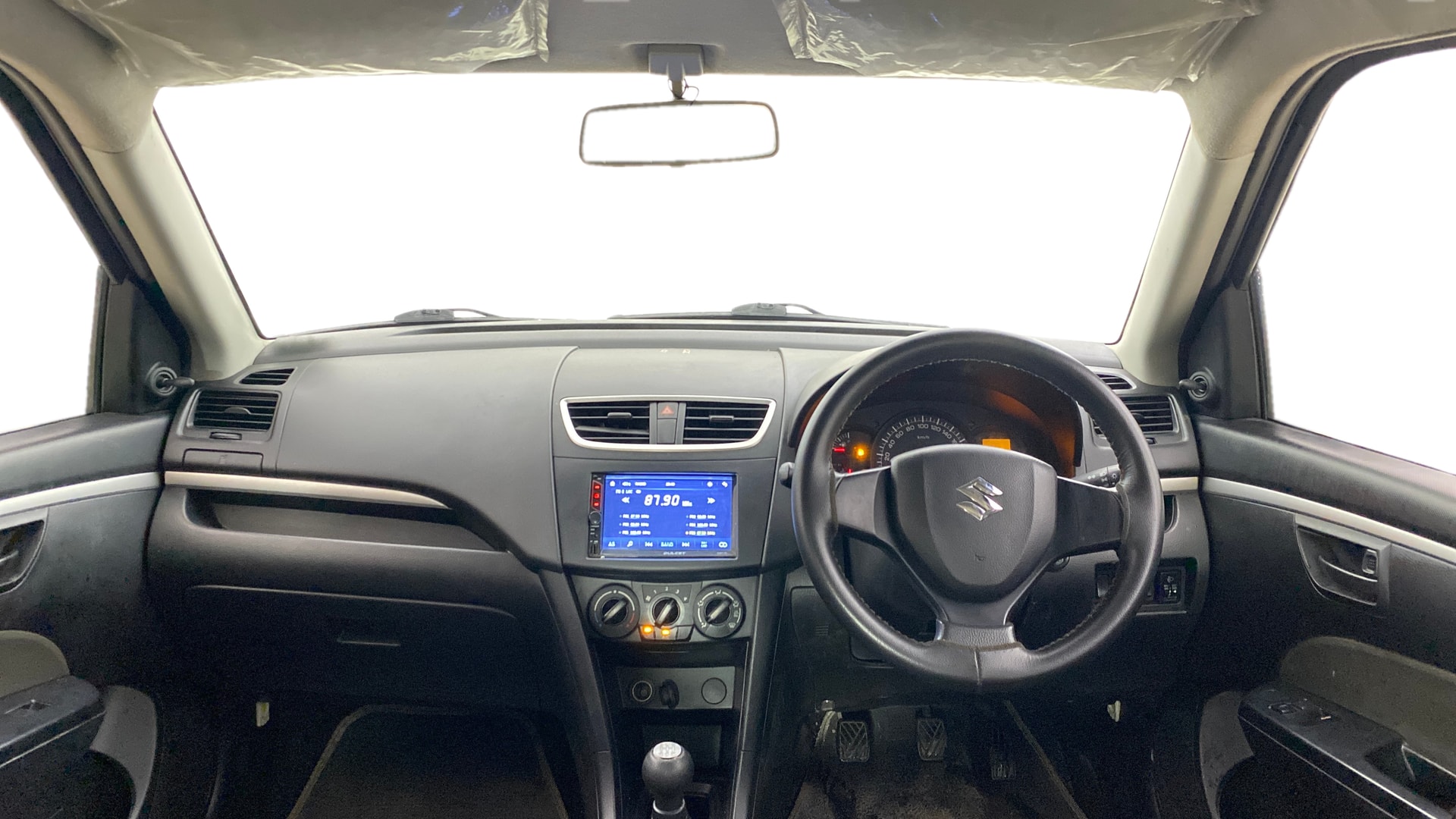 View 2016 Maruti Suzuki 1000 Base Variant Image 15 Used 2016 Maruti Suzuki 1000 Base Variant Image 15
