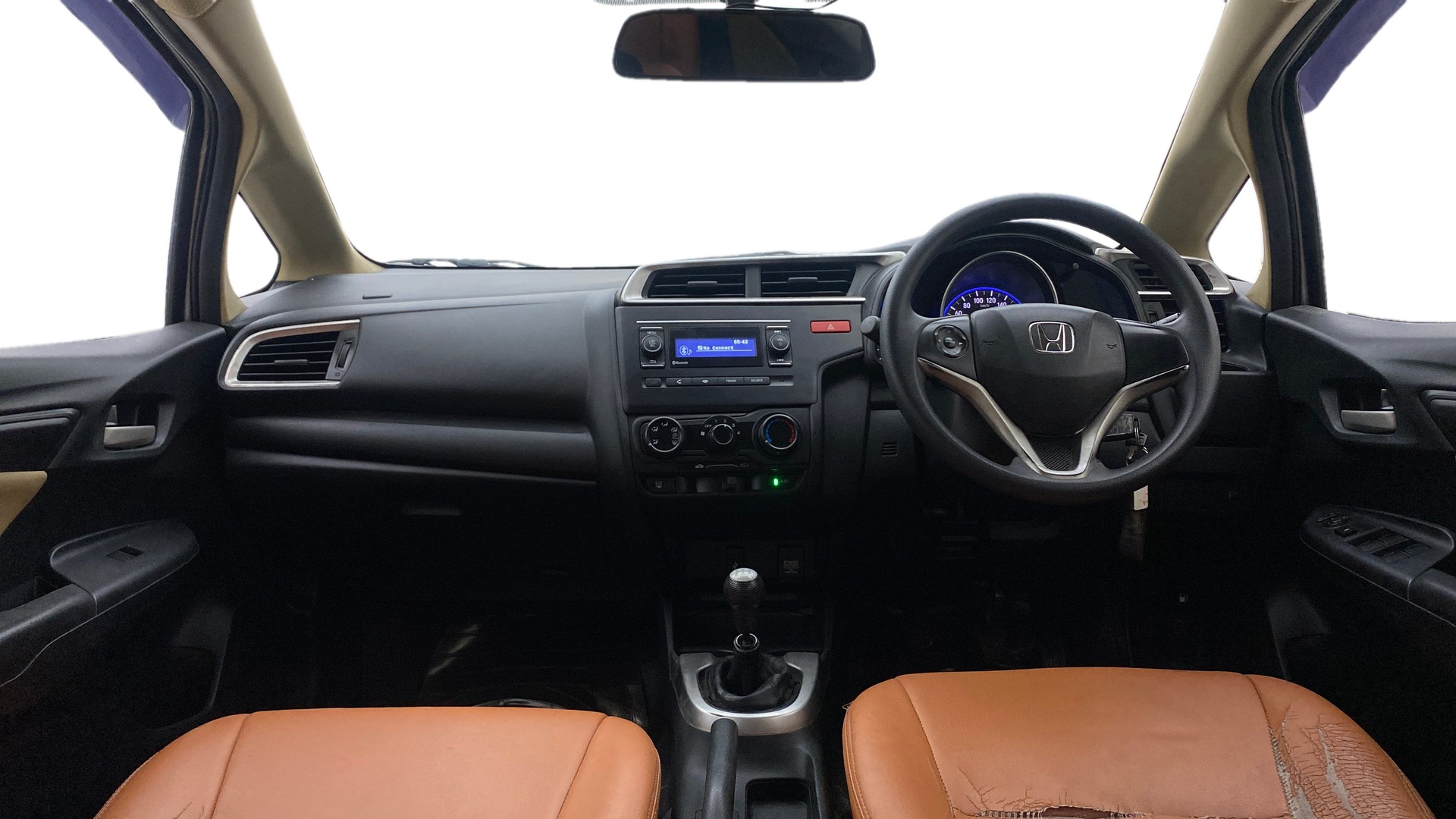View 2016 Honda Jazz E MT Diesel Image 15 Used 2016 Honda Jazz E MT Diesel Image 15