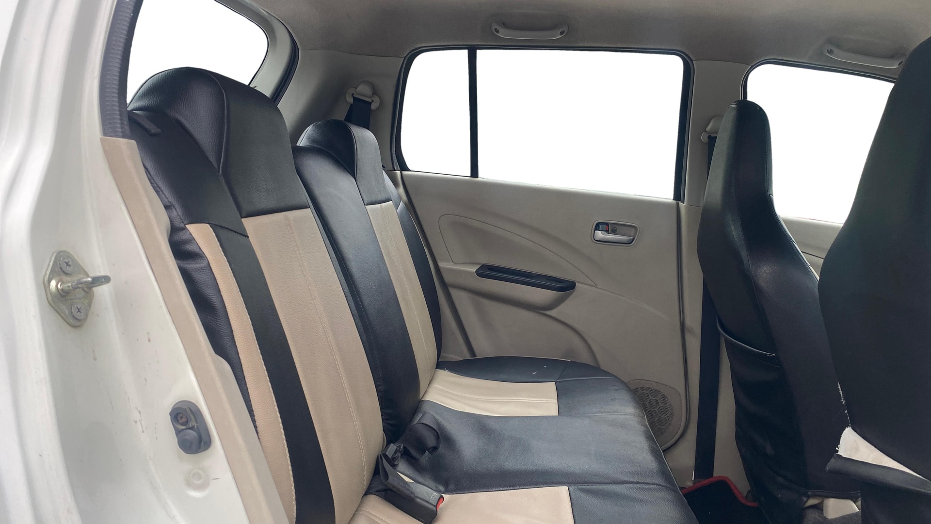 View 2018 Maruti Suzuki 1000 Base Variant Image 28 Used 2018 Maruti Suzuki 1000 Base Variant Image 28