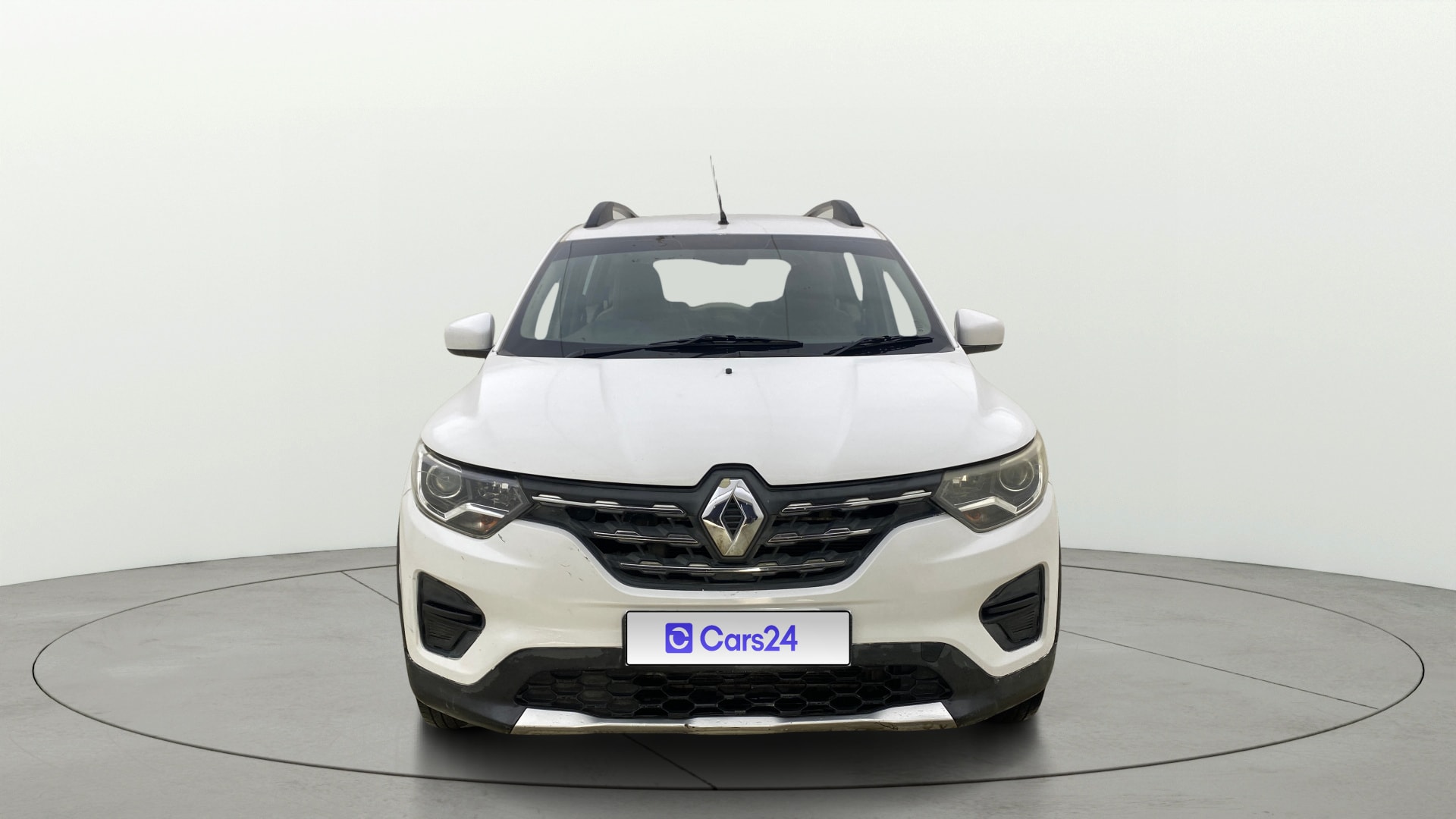 View 2021 Renault Triber RXT AMT Image 1 Used 2021 Renault Triber RXT AMT Image 1