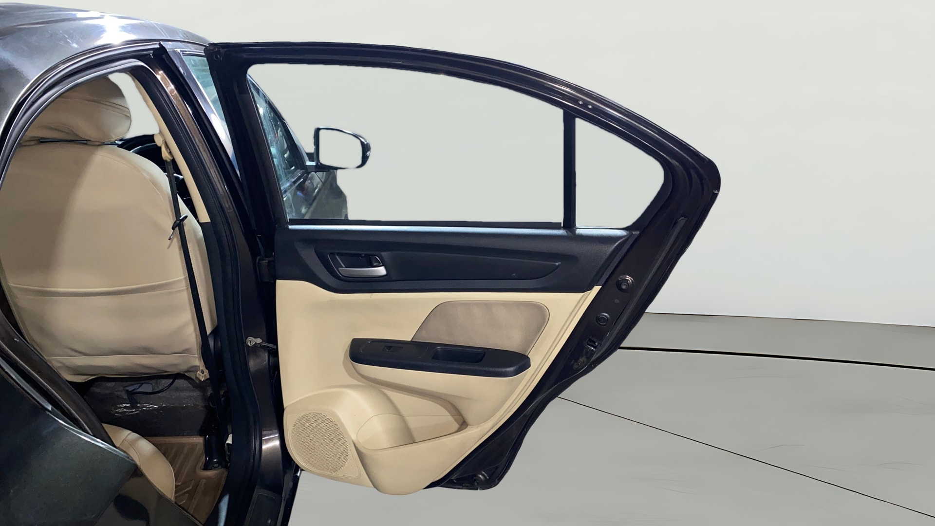 View 2019 Honda Amaze E MT Petrol BS IV Image 8 Used 2019 Honda Amaze E MT Petrol BS IV Image 8