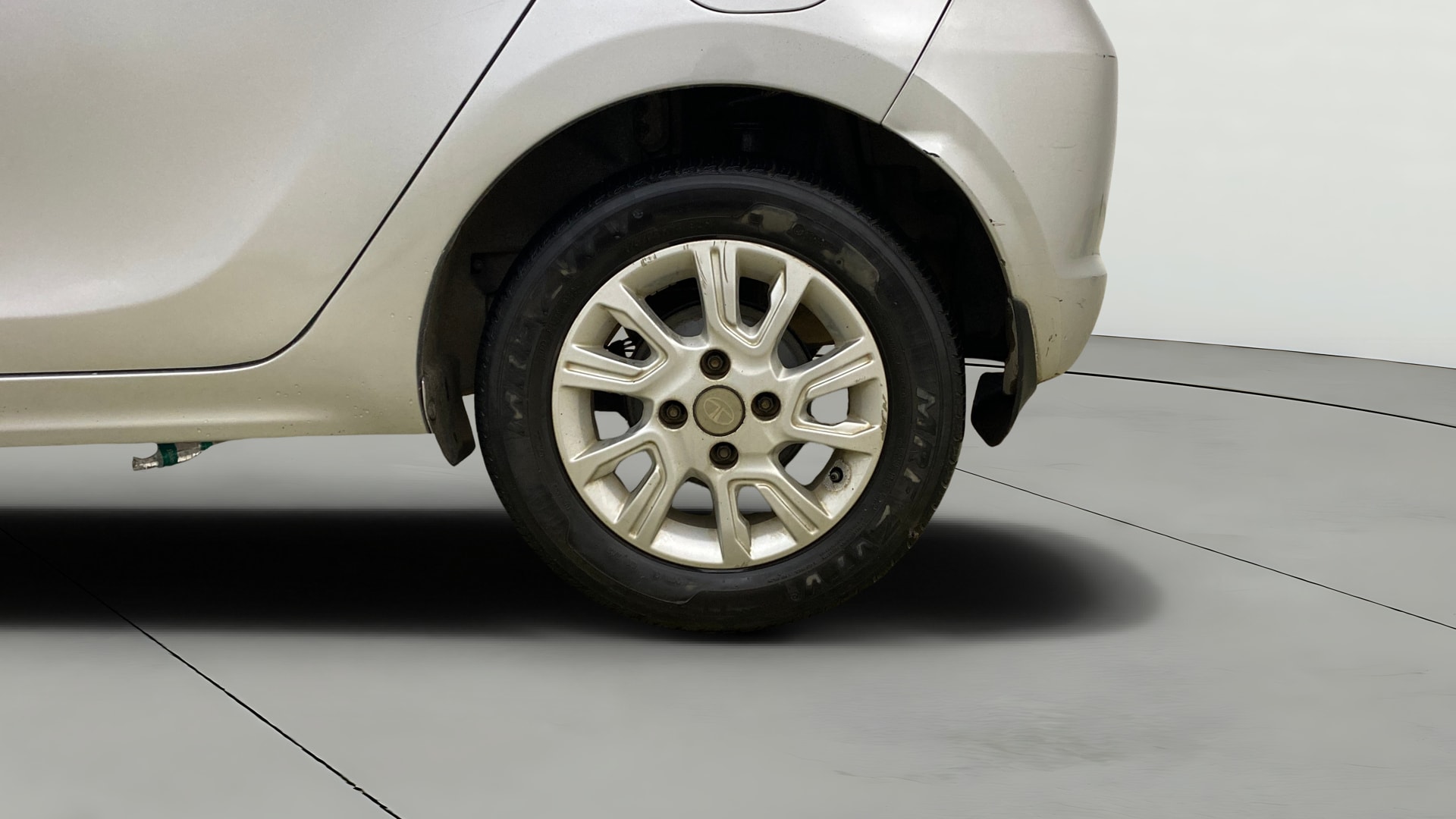 View 2018 Tata Tiago Revotorq XB Image 11 Used 2018 Tata Tiago Revotorq XB Image 11